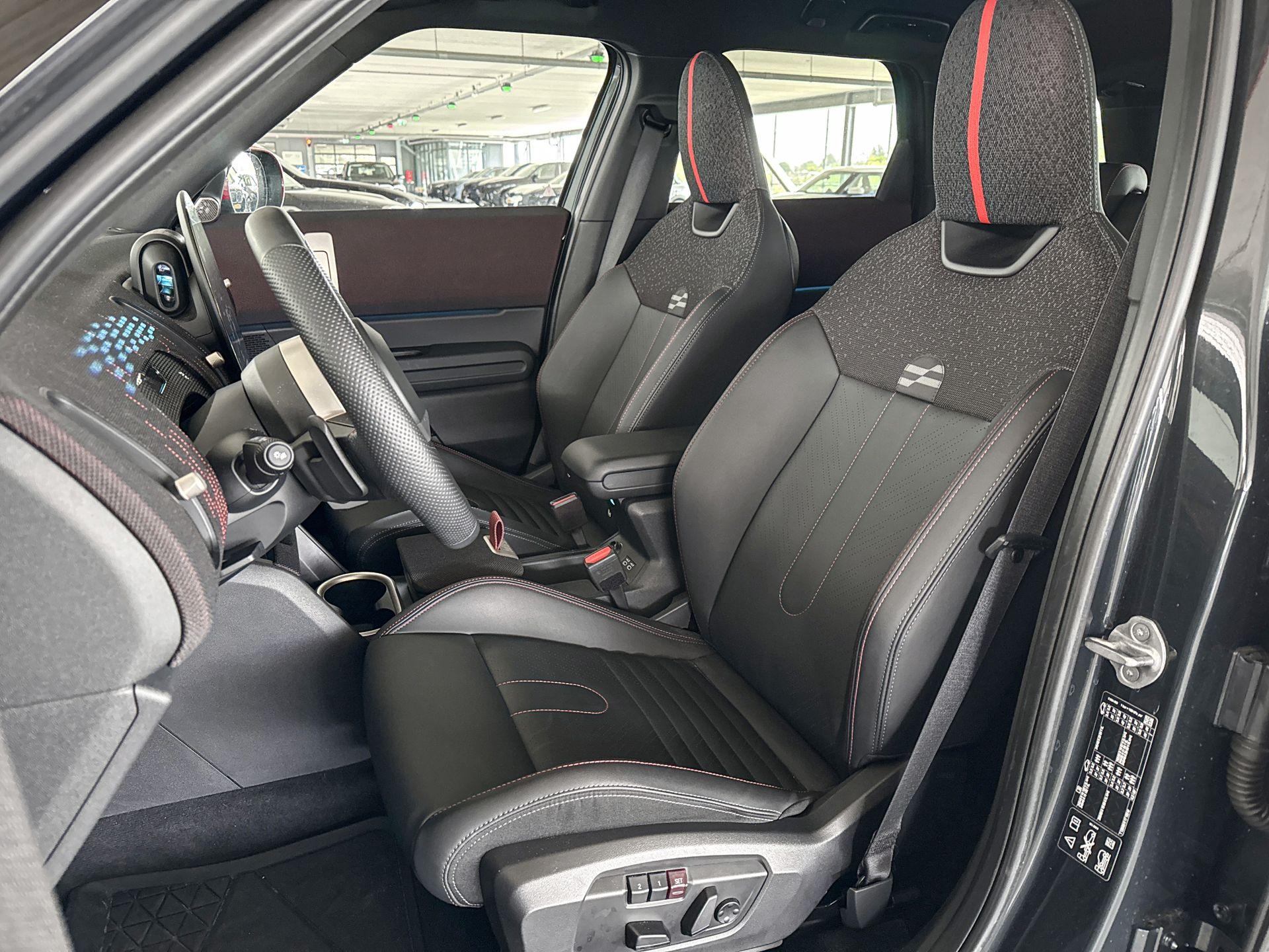 Foto van Mini JCW Countryman All4