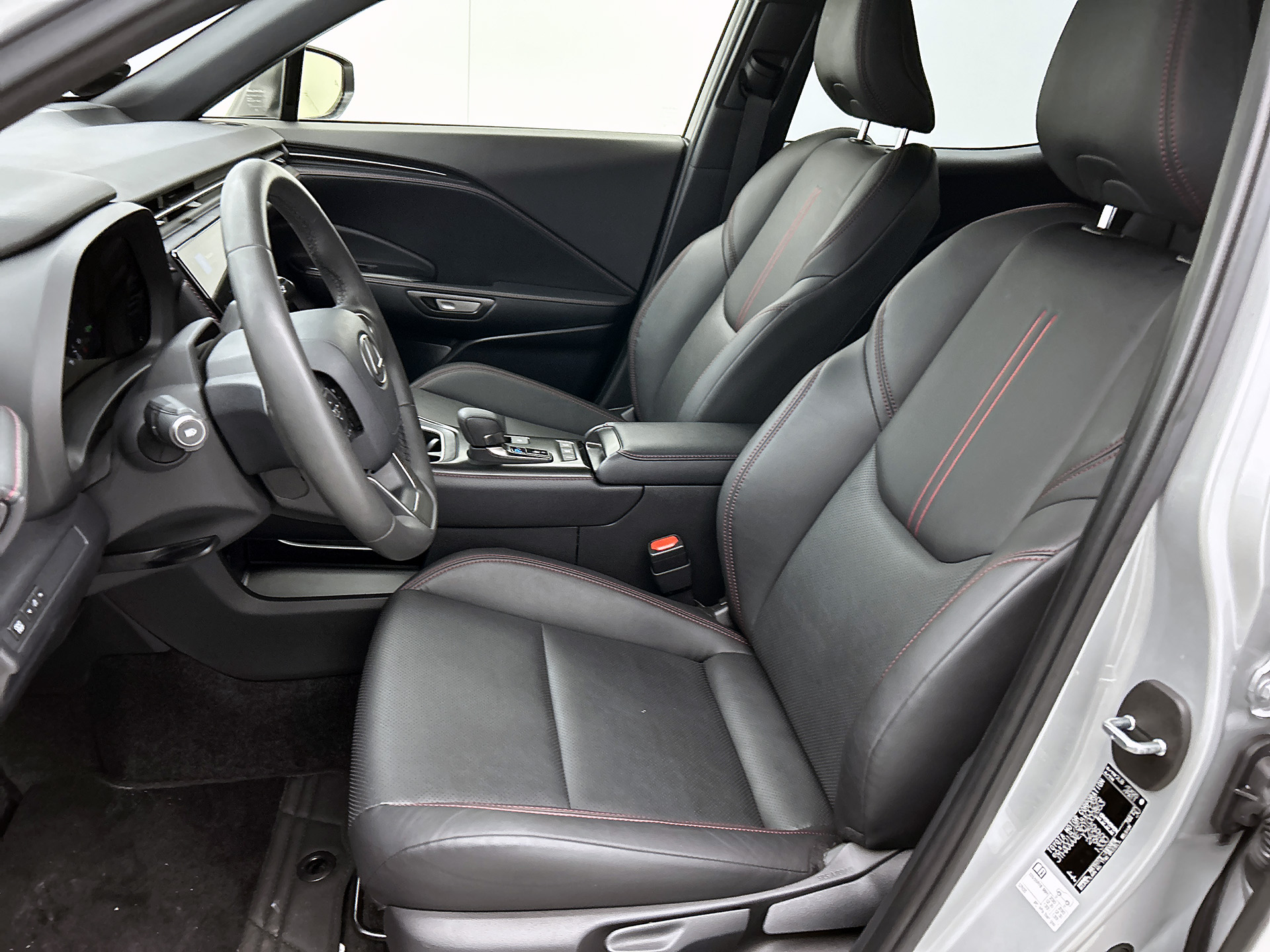 Foto van Lexus Lexus LBX