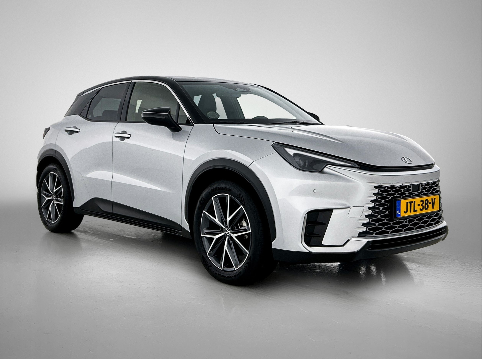 Foto van Lexus Lexus LBX
