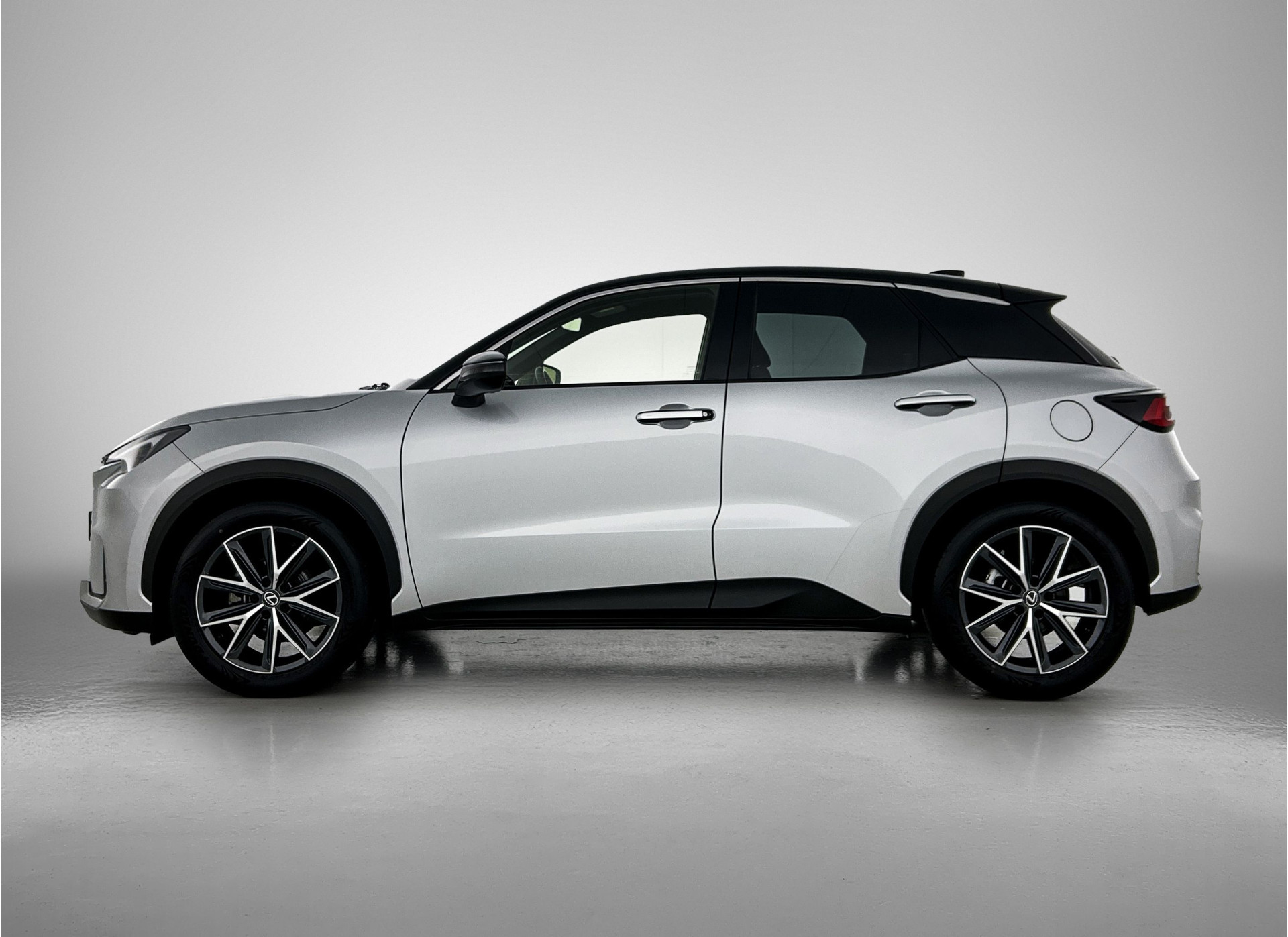 Foto van Lexus Lexus LBX