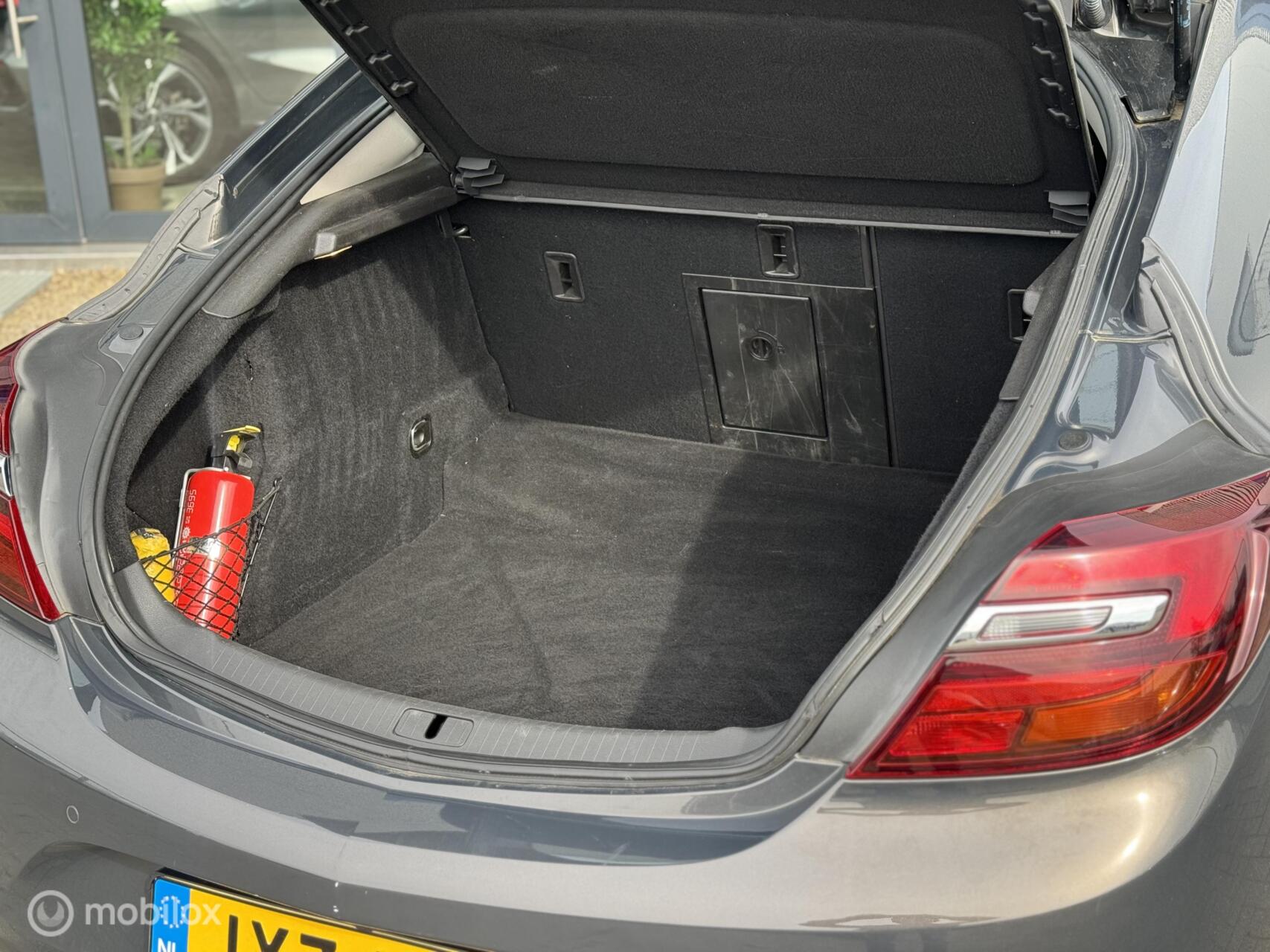 Foto van Opel Insignia Limousine HB
