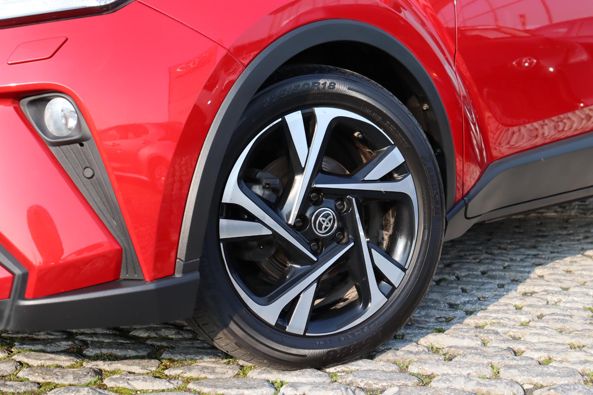 Foto van Toyota Toyota C-hr