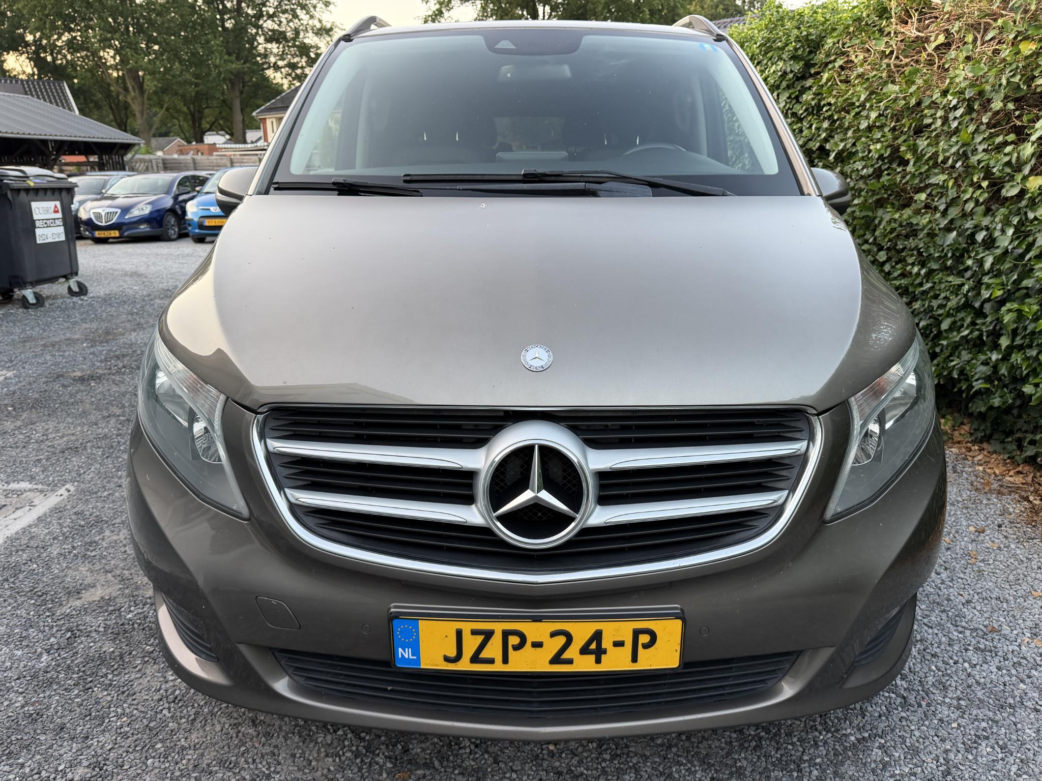 Foto van Mercedes-Benz V-klasse