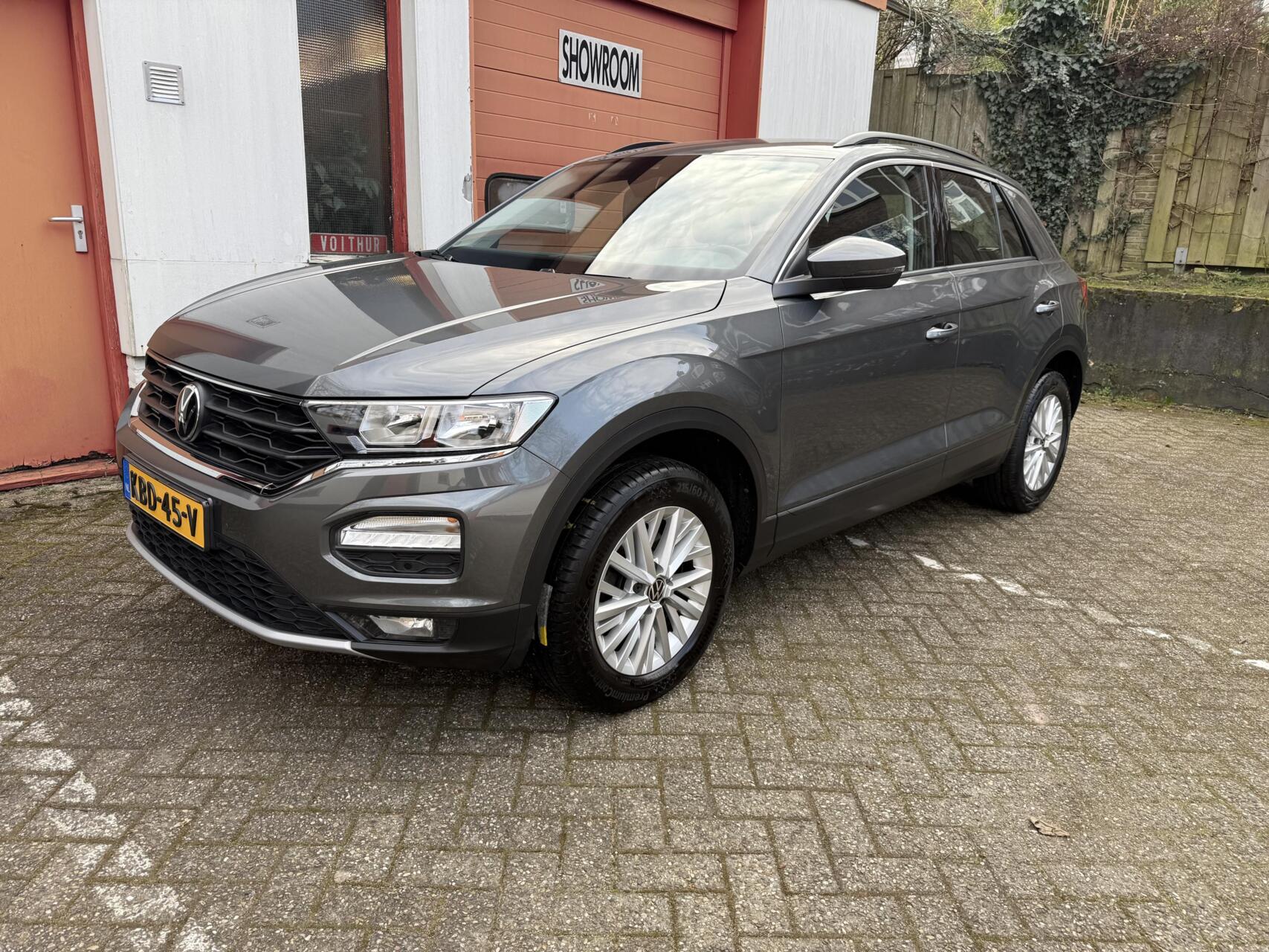 Volkswagen T-roc 1.5 TSI Style CC,AC,autom stuur stoel verw 2021 - voorkant