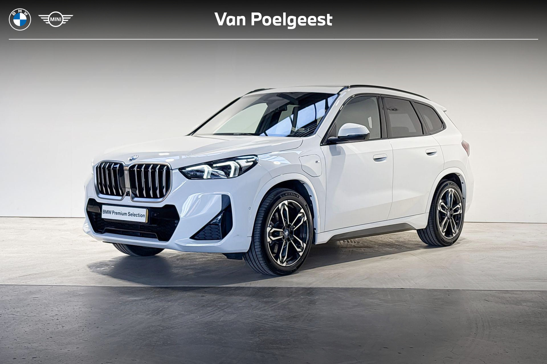 BMW X1 xDrive30e Innovation Pack M Sportpakket 2025 - voorkant