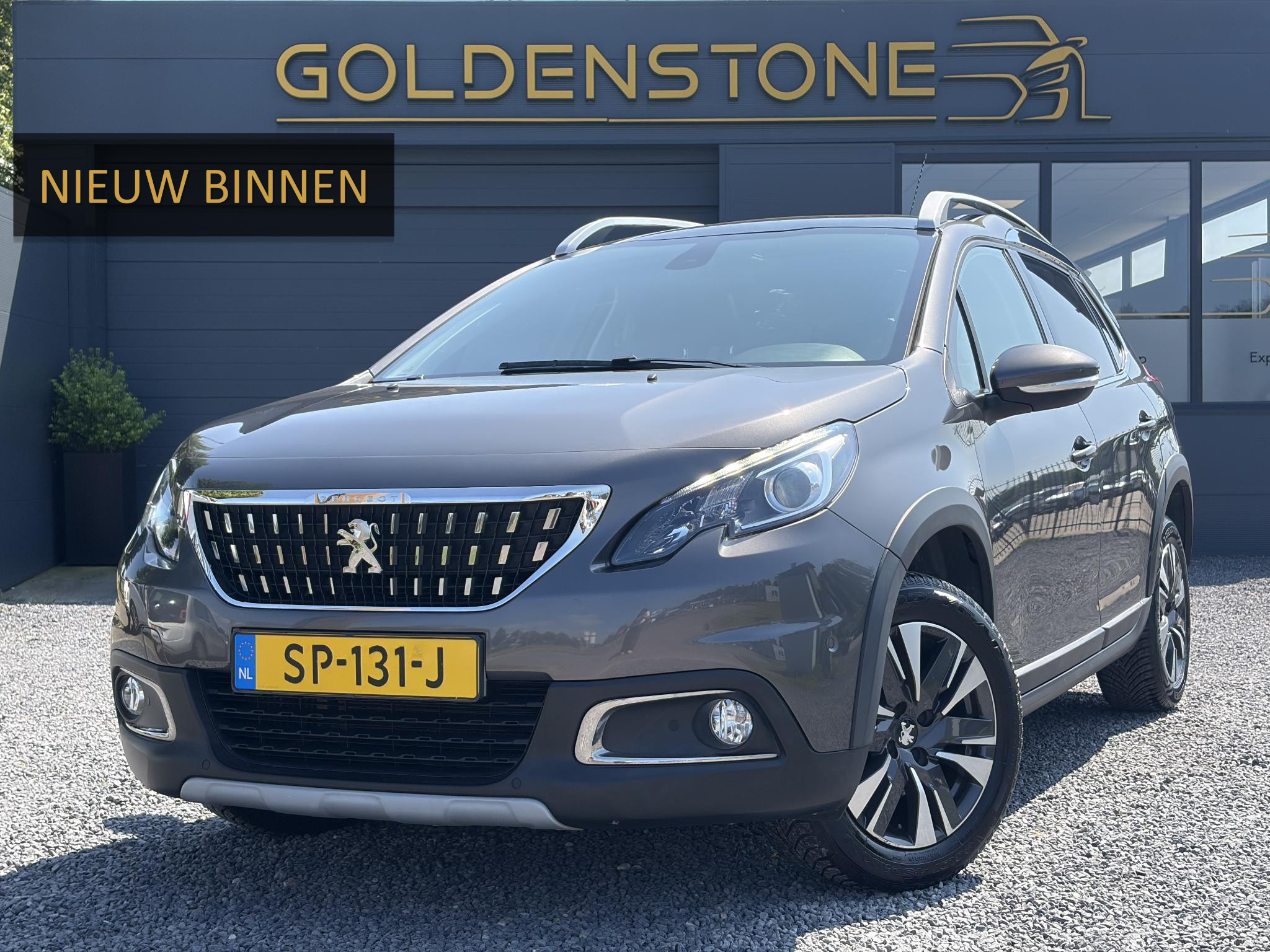 Peugeot 2008 1.2 PureTech Allure 2018 - voorkant