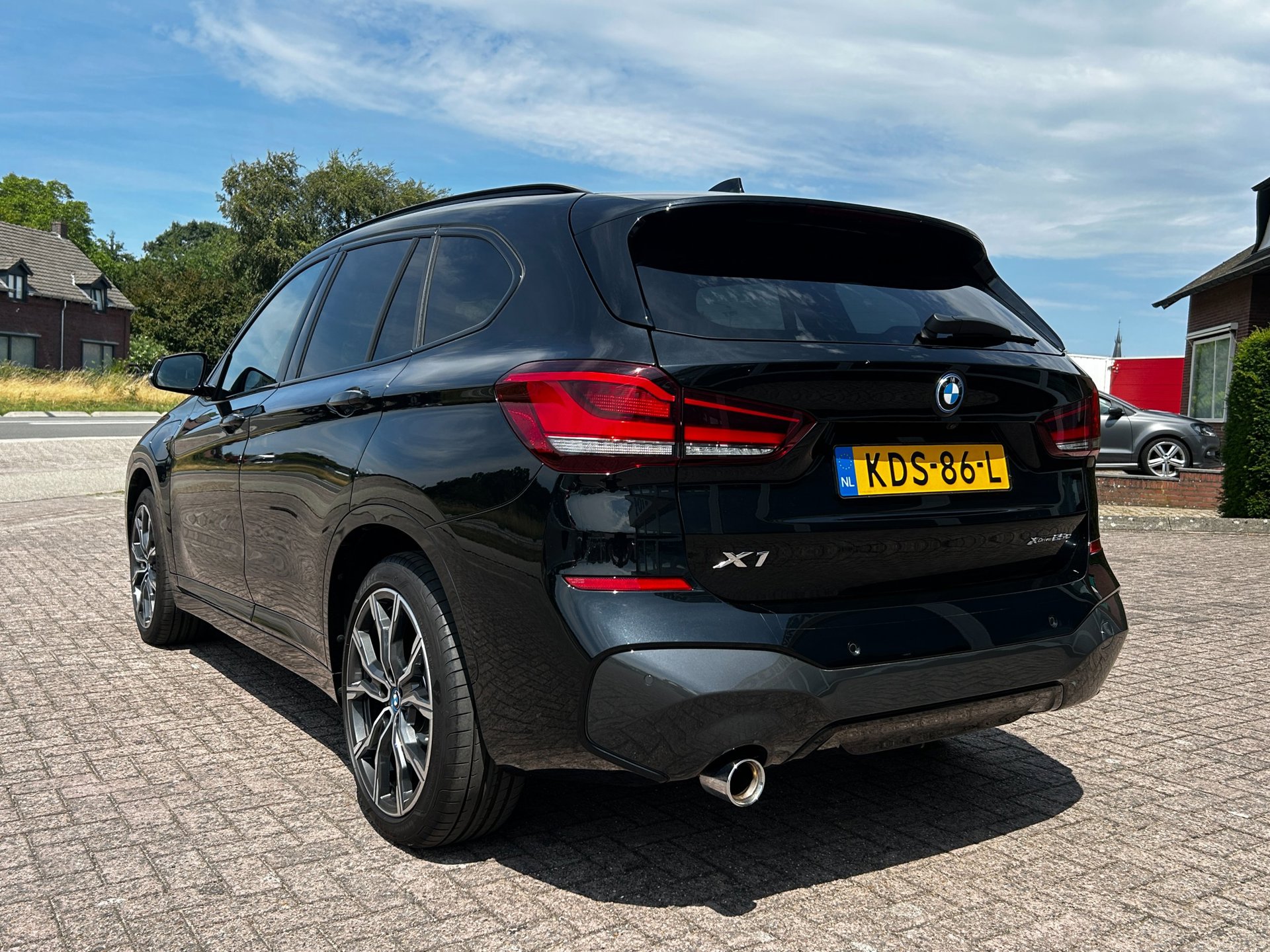 Foto van BMW X1 Xdrive25e
