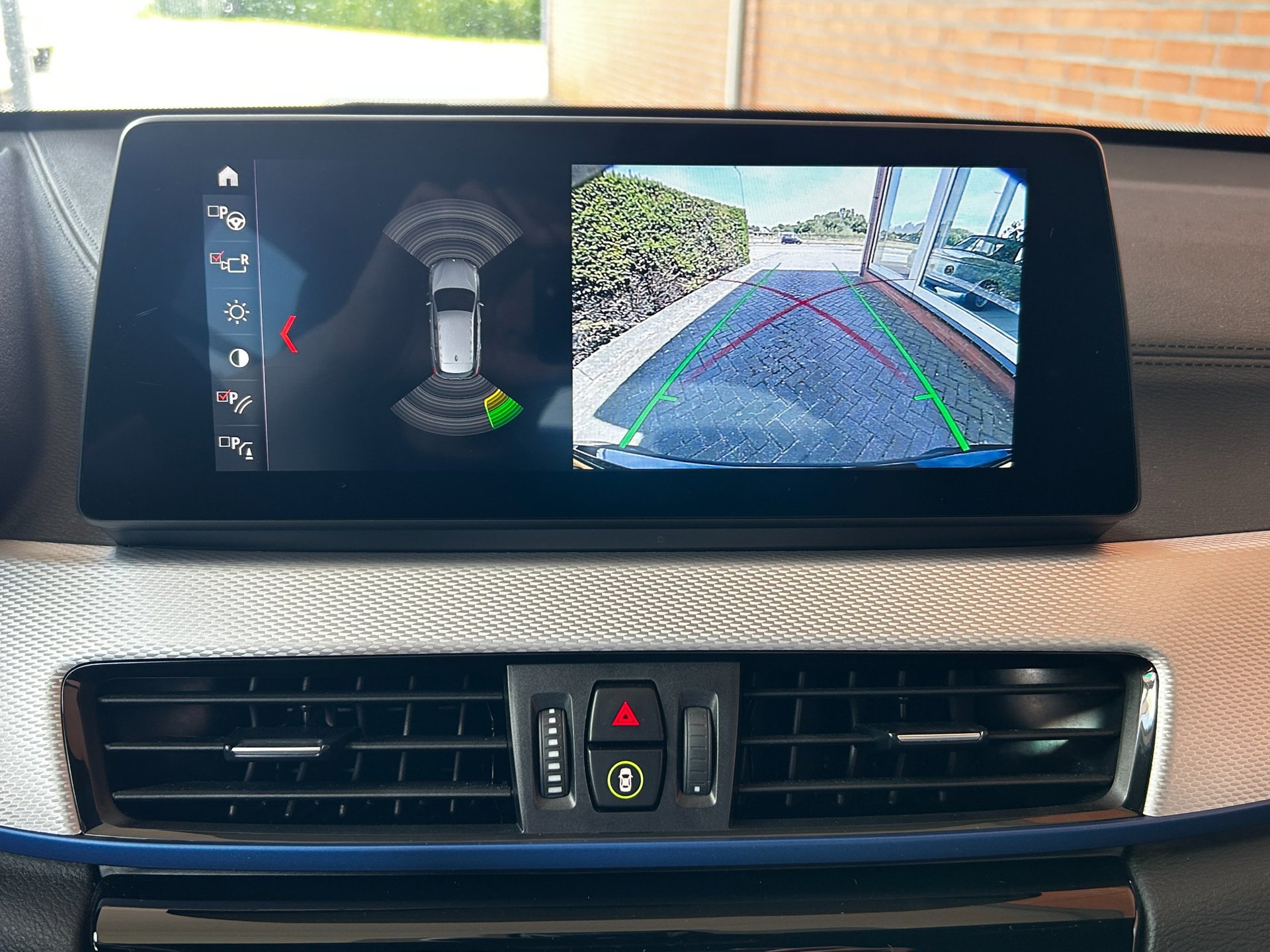 Foto van BMW X1 Xdrive25e
