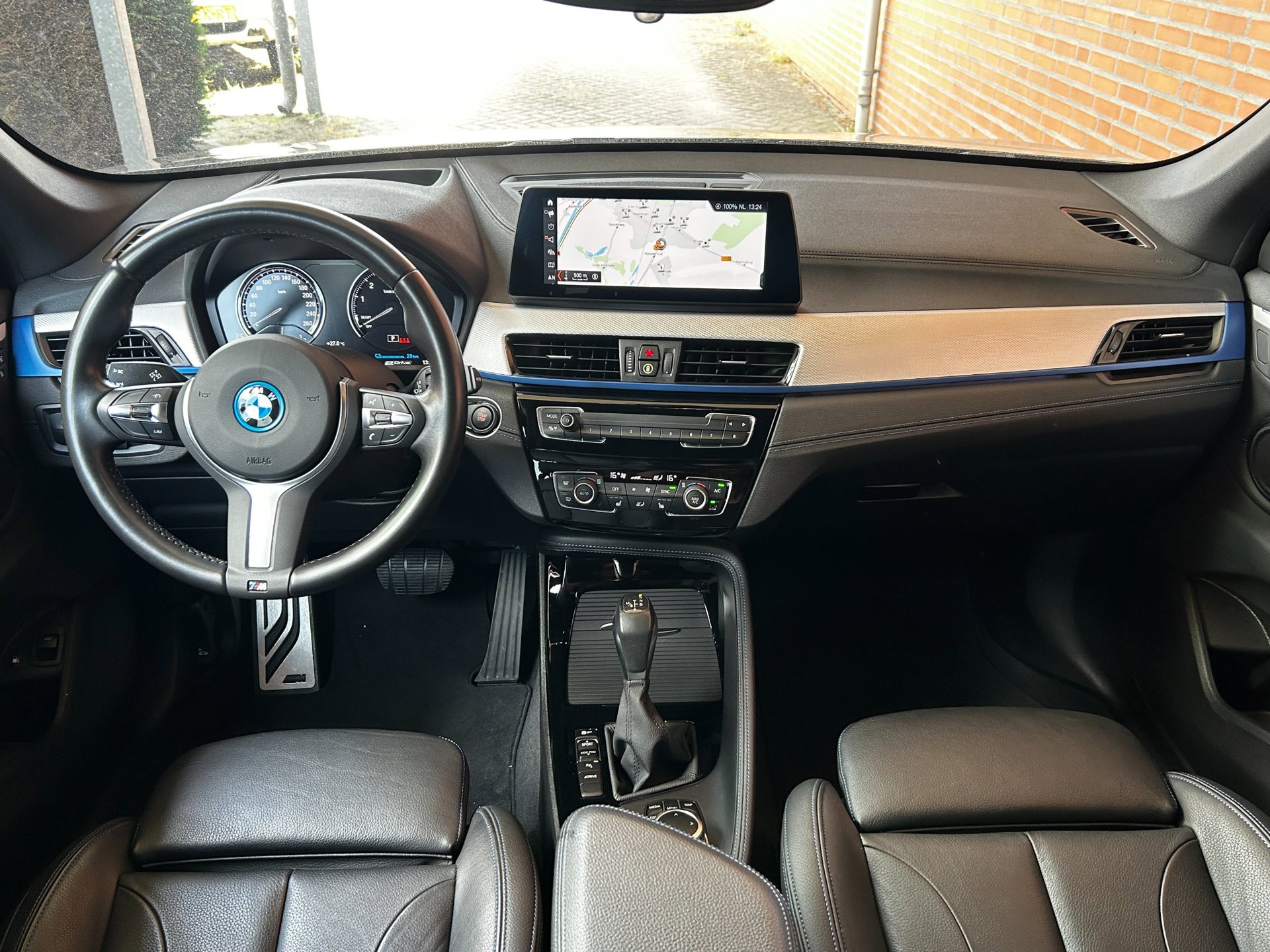 Foto van BMW X1 Xdrive25e