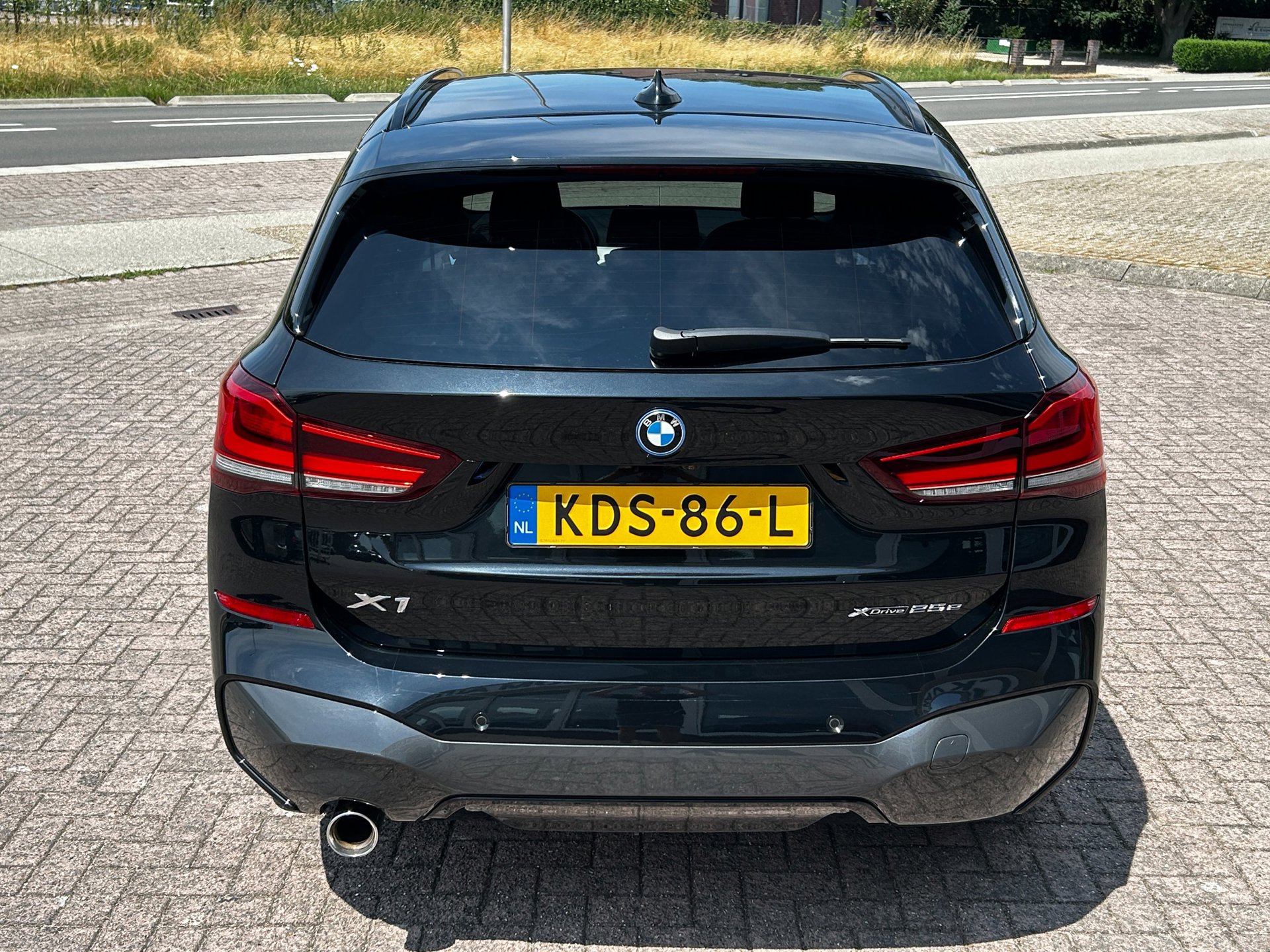 Foto van BMW X1 Xdrive25e