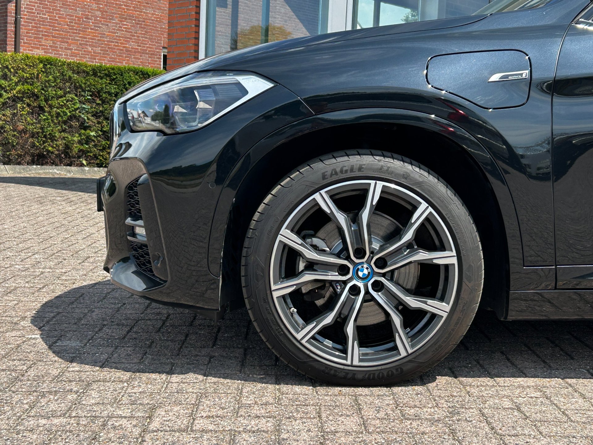 Foto van BMW X1 Xdrive25e