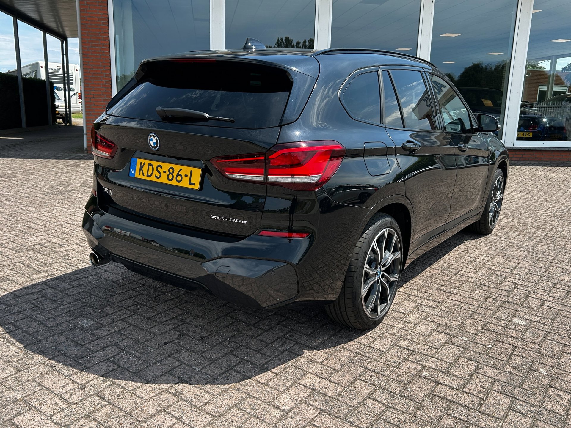 Foto van BMW X1 Xdrive25e