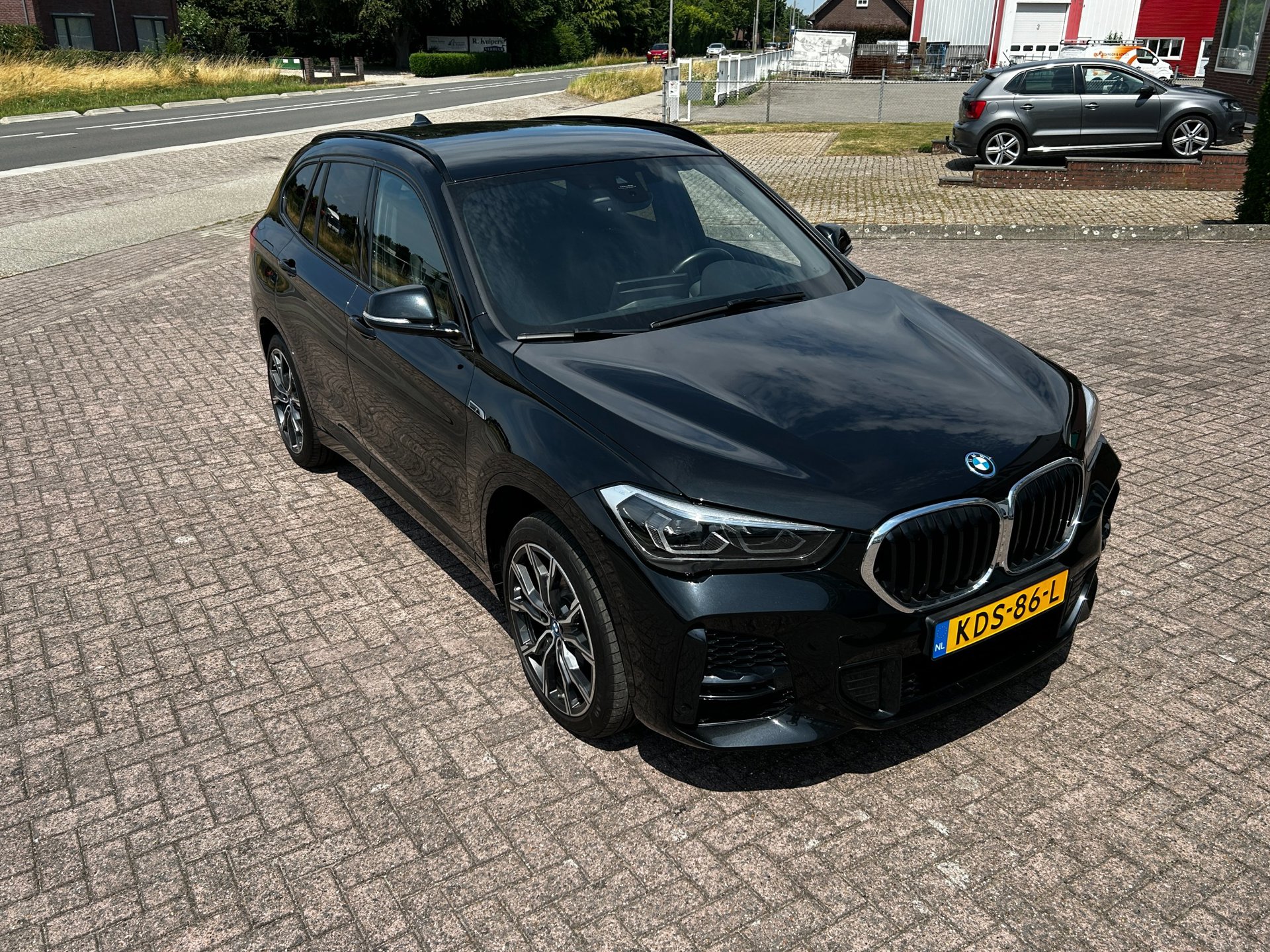 Foto van BMW X1 Xdrive25e