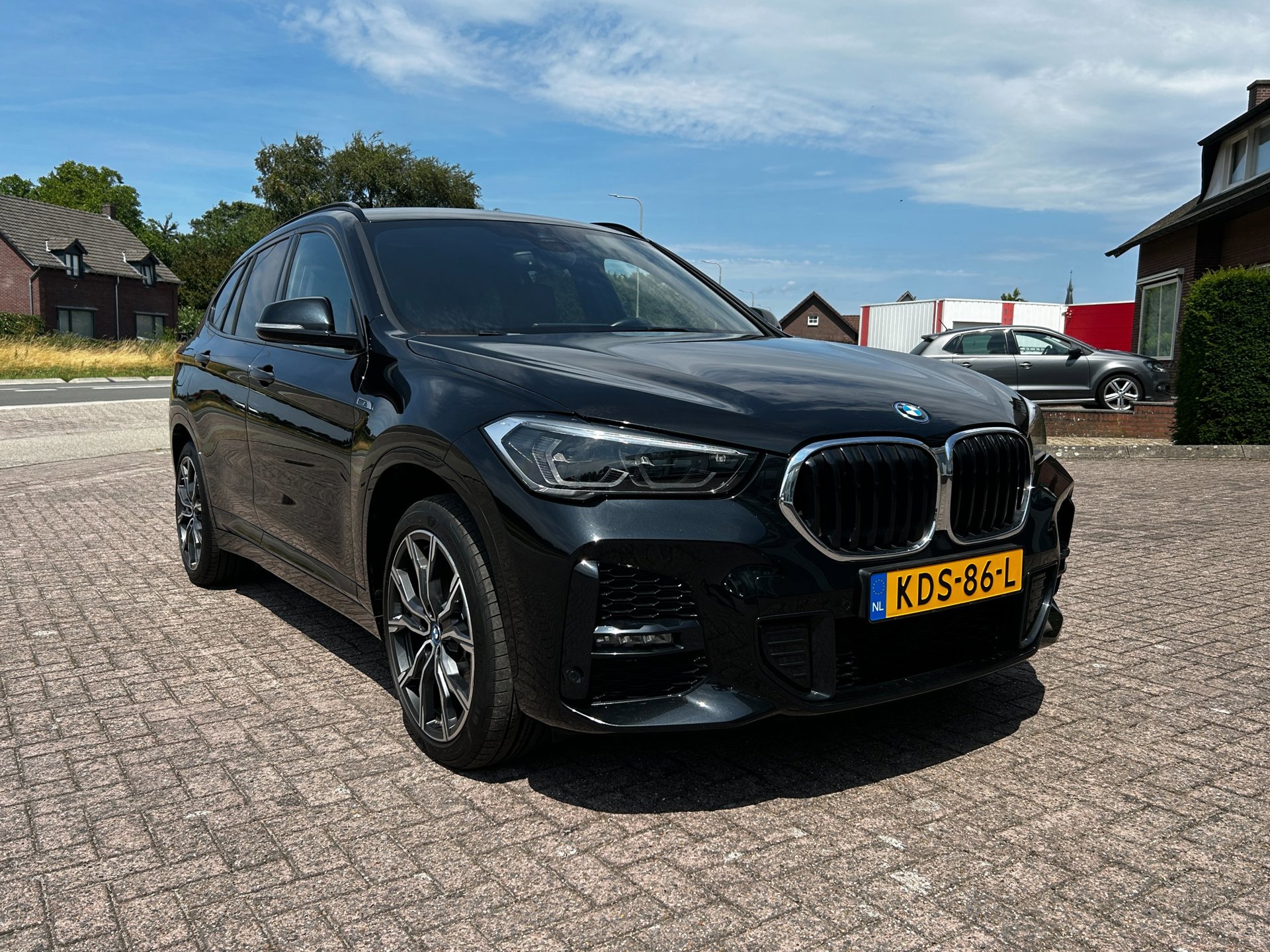 Foto van BMW X1 Xdrive25e