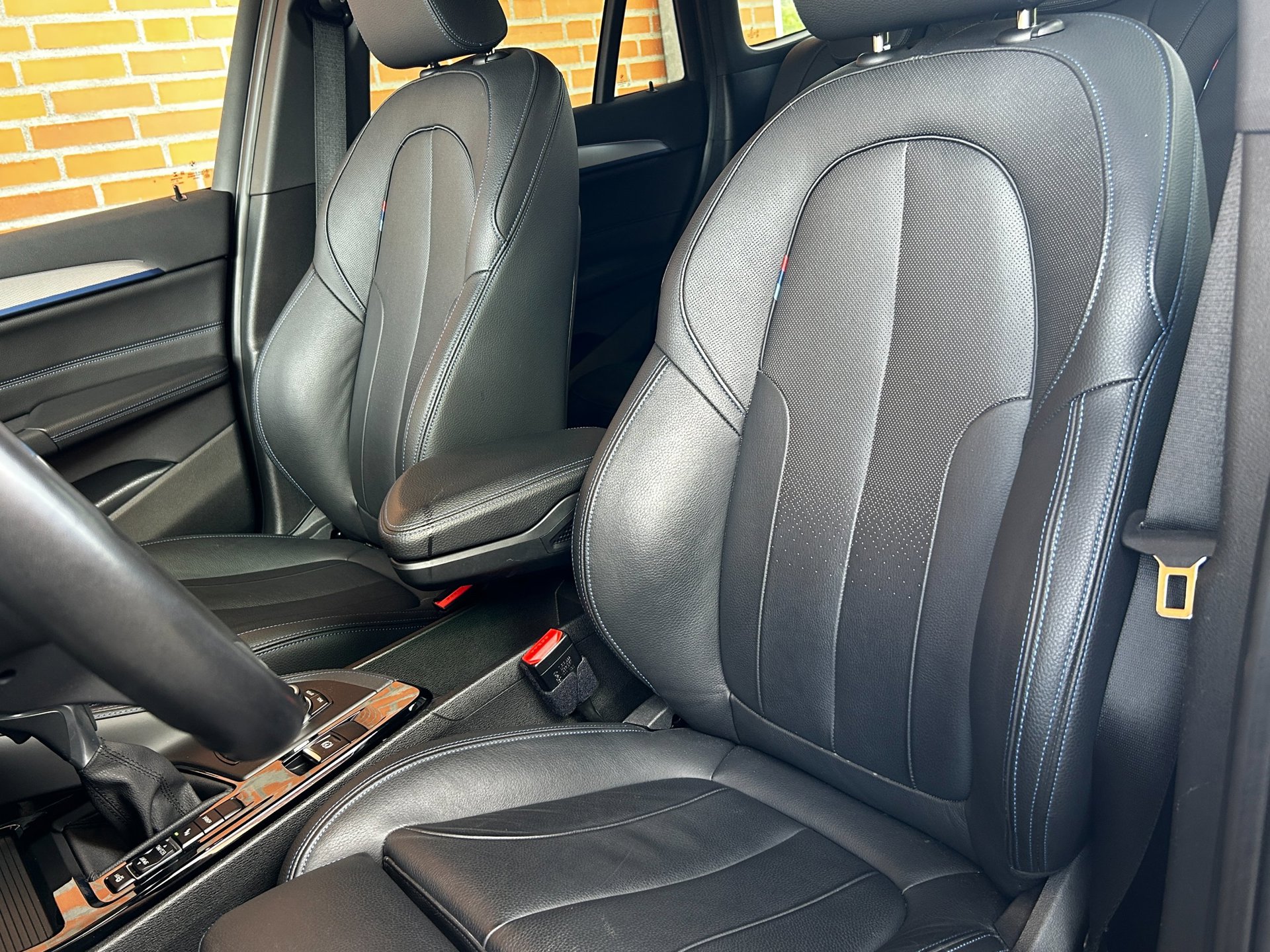 Foto van BMW X1 Xdrive25e