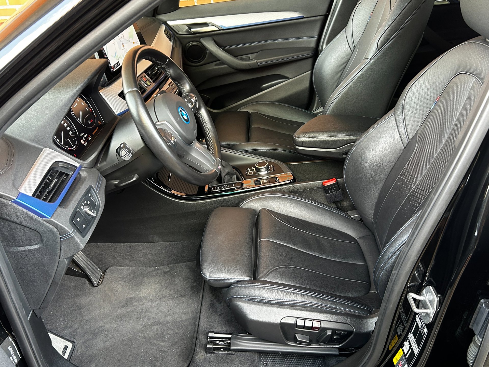 Foto van BMW X1 Xdrive25e