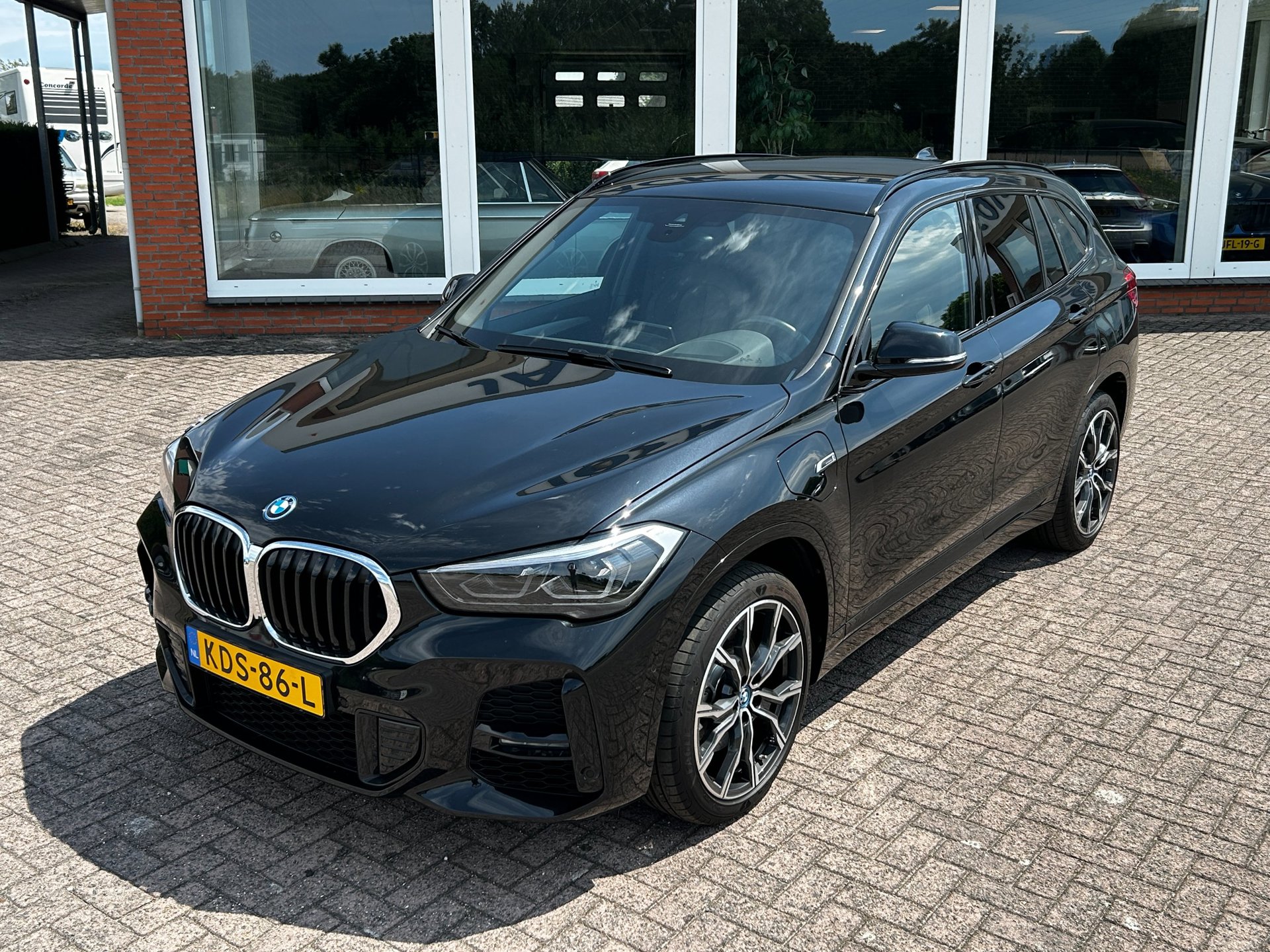 Foto van BMW X1 Xdrive25e
