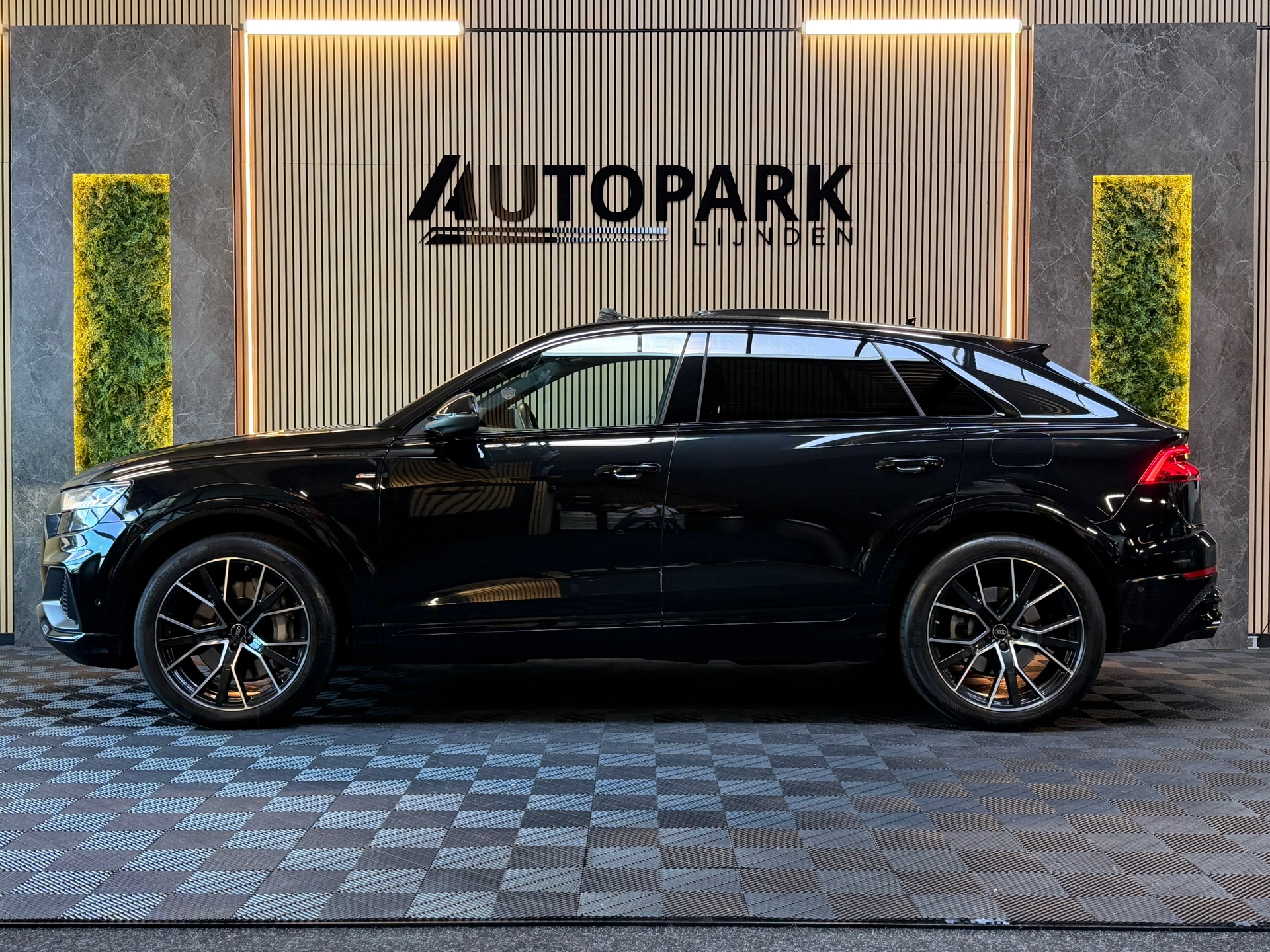 Foto van Audi Q8 55 TFSI E