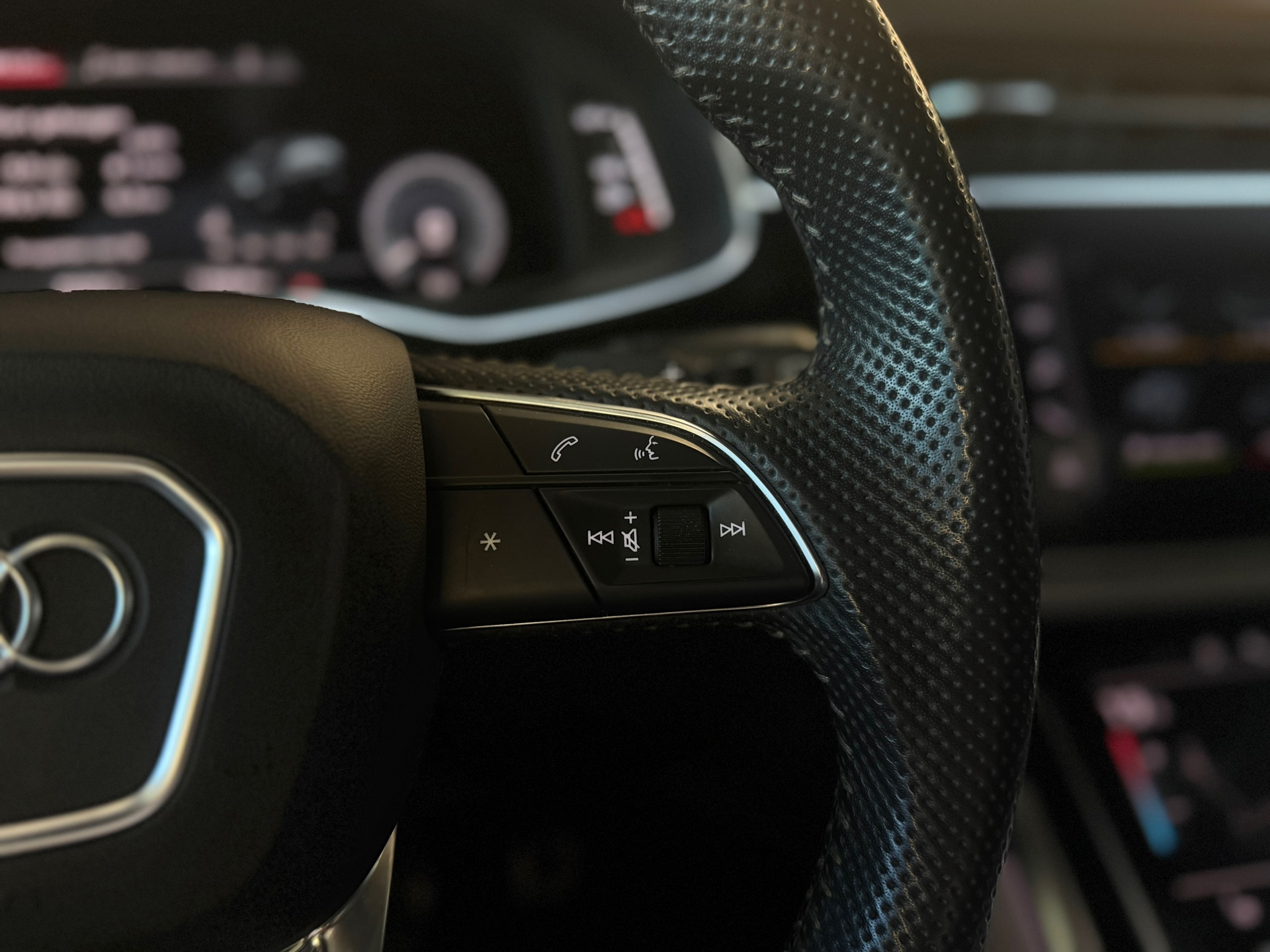 Foto van Audi Q8 55 TFSI E
