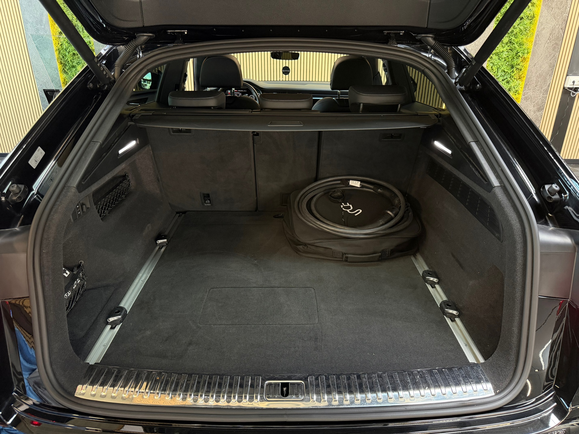 Foto van Audi Q8 55 TFSI E