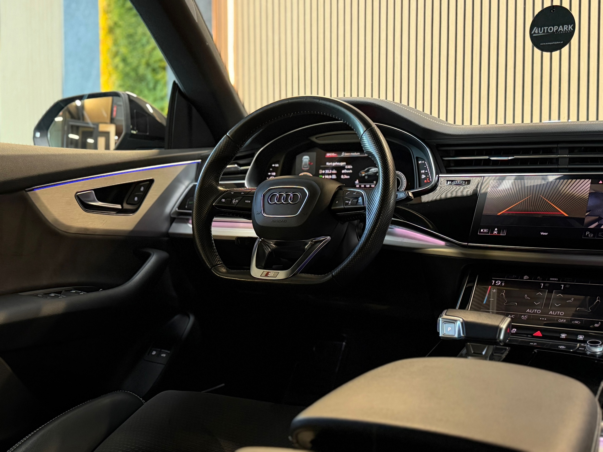 Foto van Audi Q8 55 TFSI E