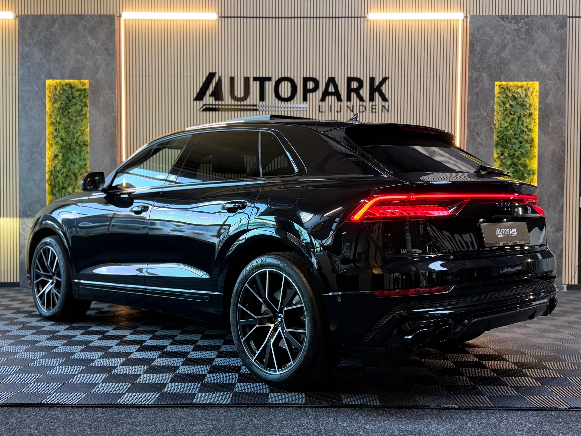 Foto van Audi Q8 55 TFSI E