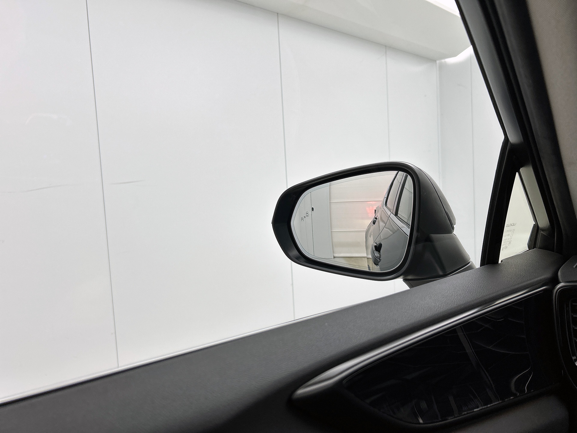 Foto van Lexus Lexus Nx450h+