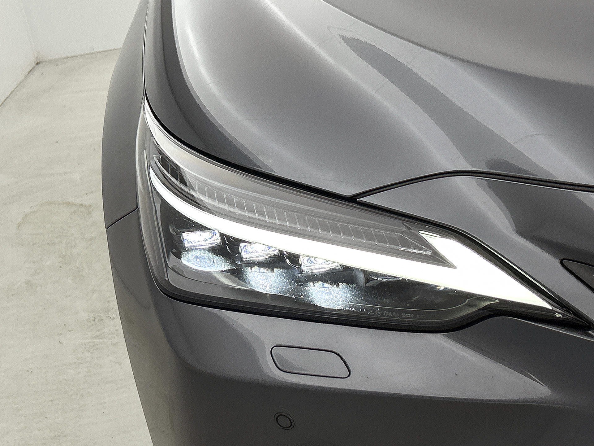 Foto van Lexus Lexus Nx450h+