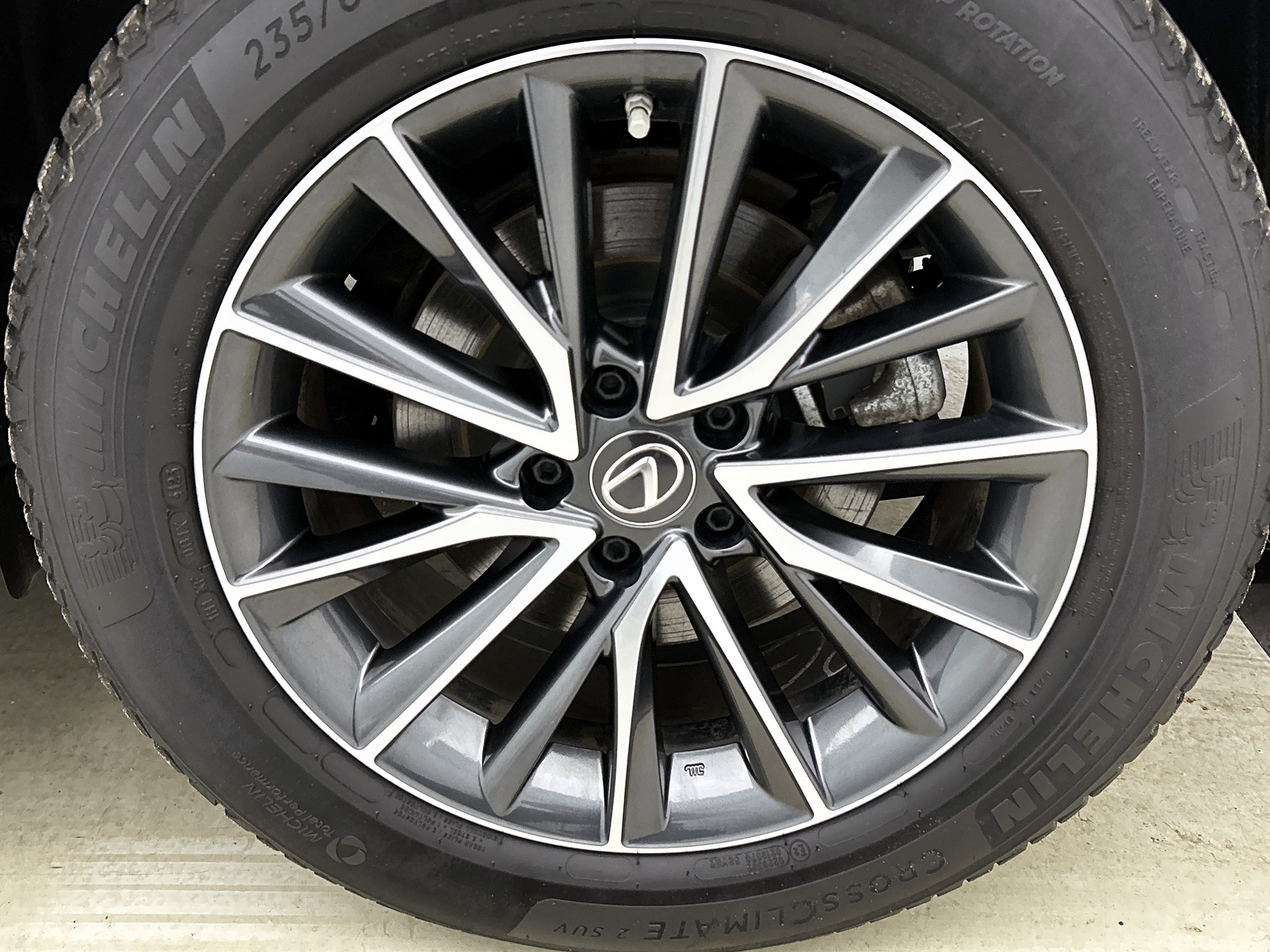 Foto van Lexus Lexus Nx450h+