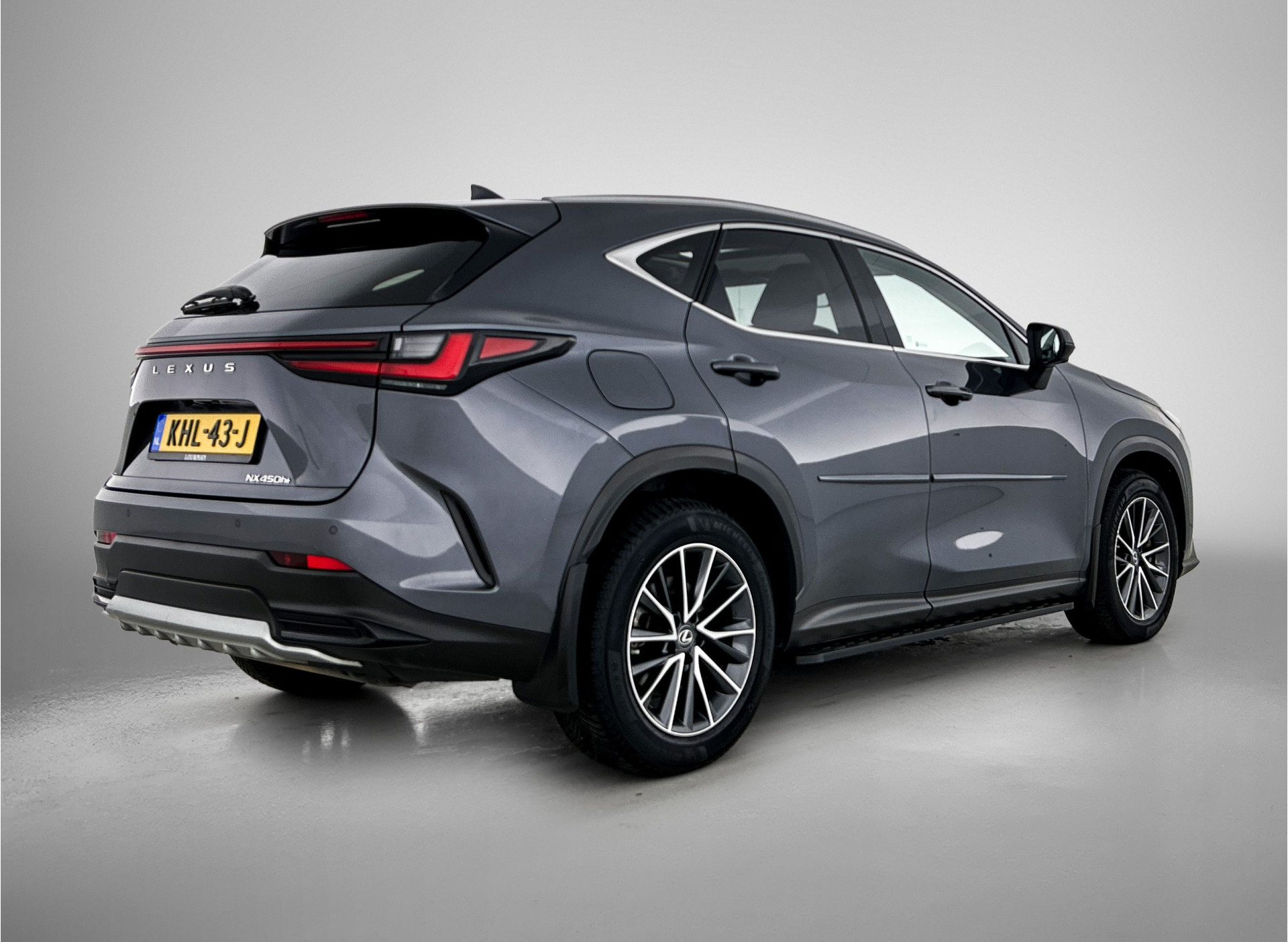 Foto van Lexus Lexus Nx450h+