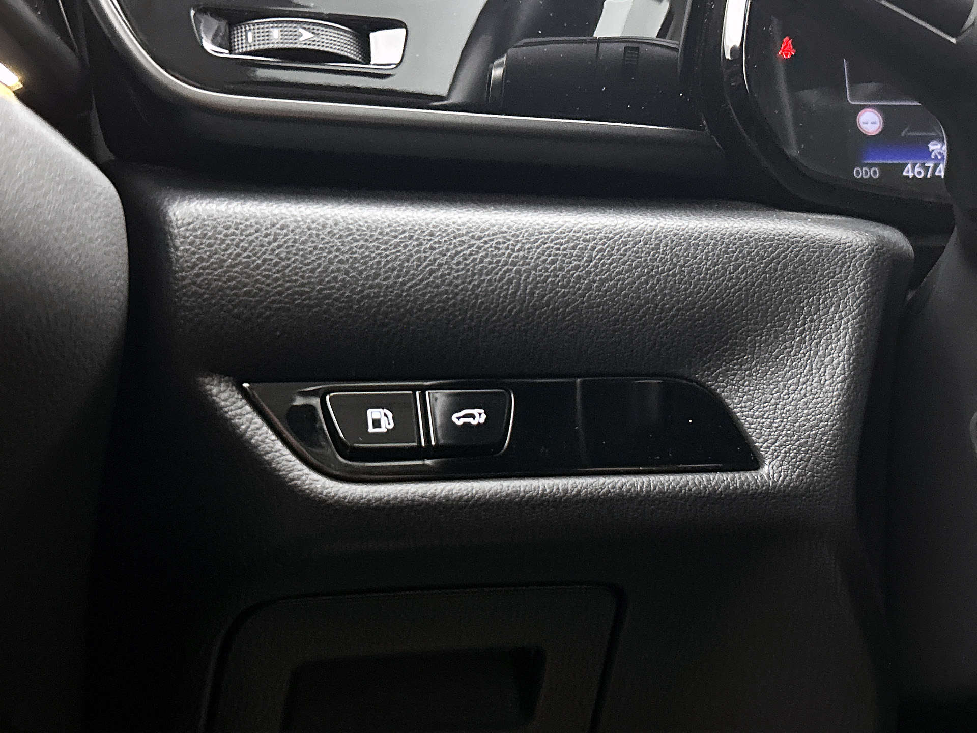 Foto van Lexus Lexus Nx450h+