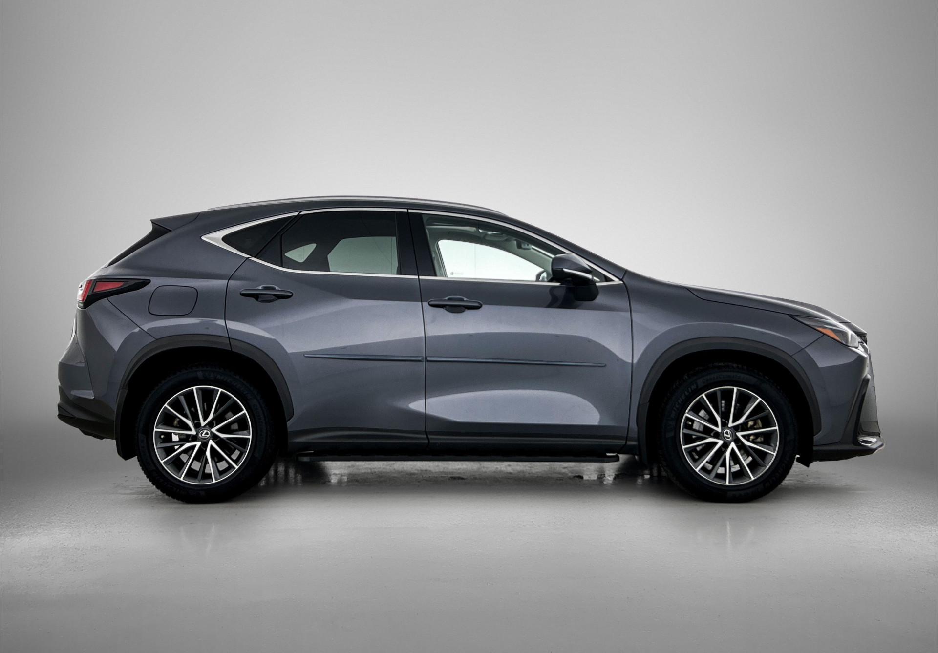 Foto van Lexus Lexus Nx450h+