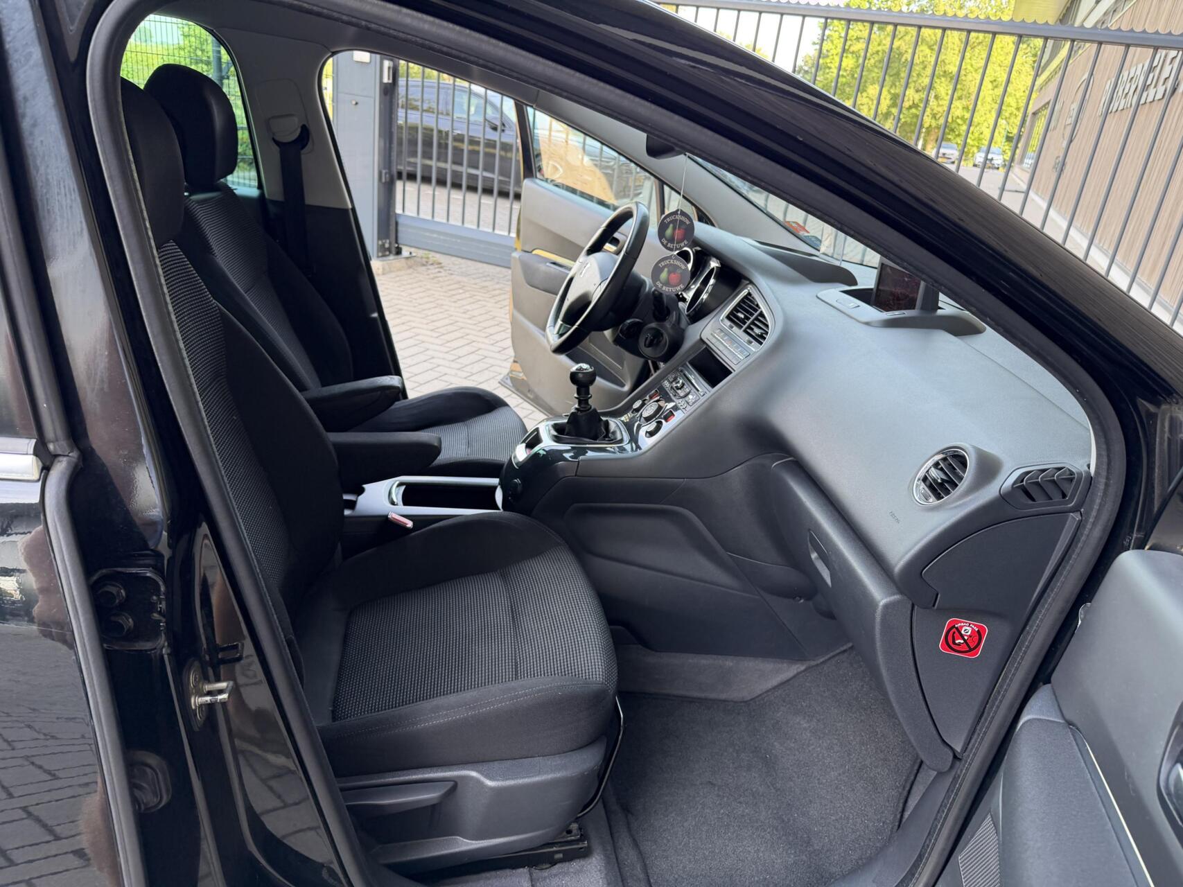 Foto van Peugeot 5008