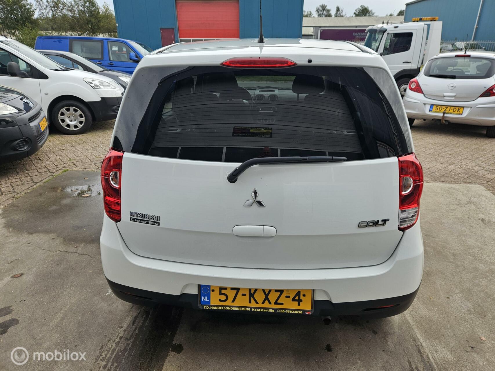 Foto van Mitsubishi Colt