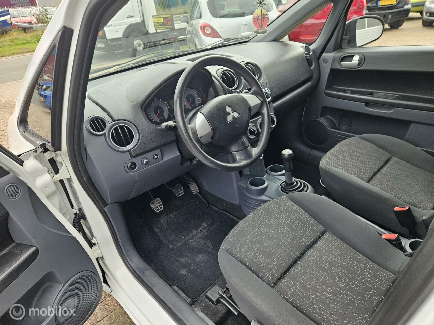 Foto van Mitsubishi Colt