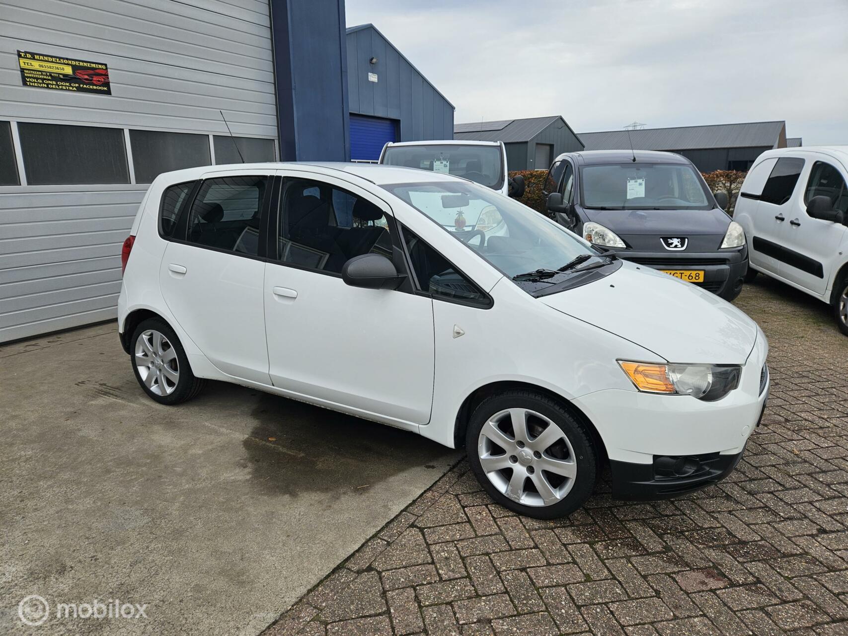 Foto van Mitsubishi Colt