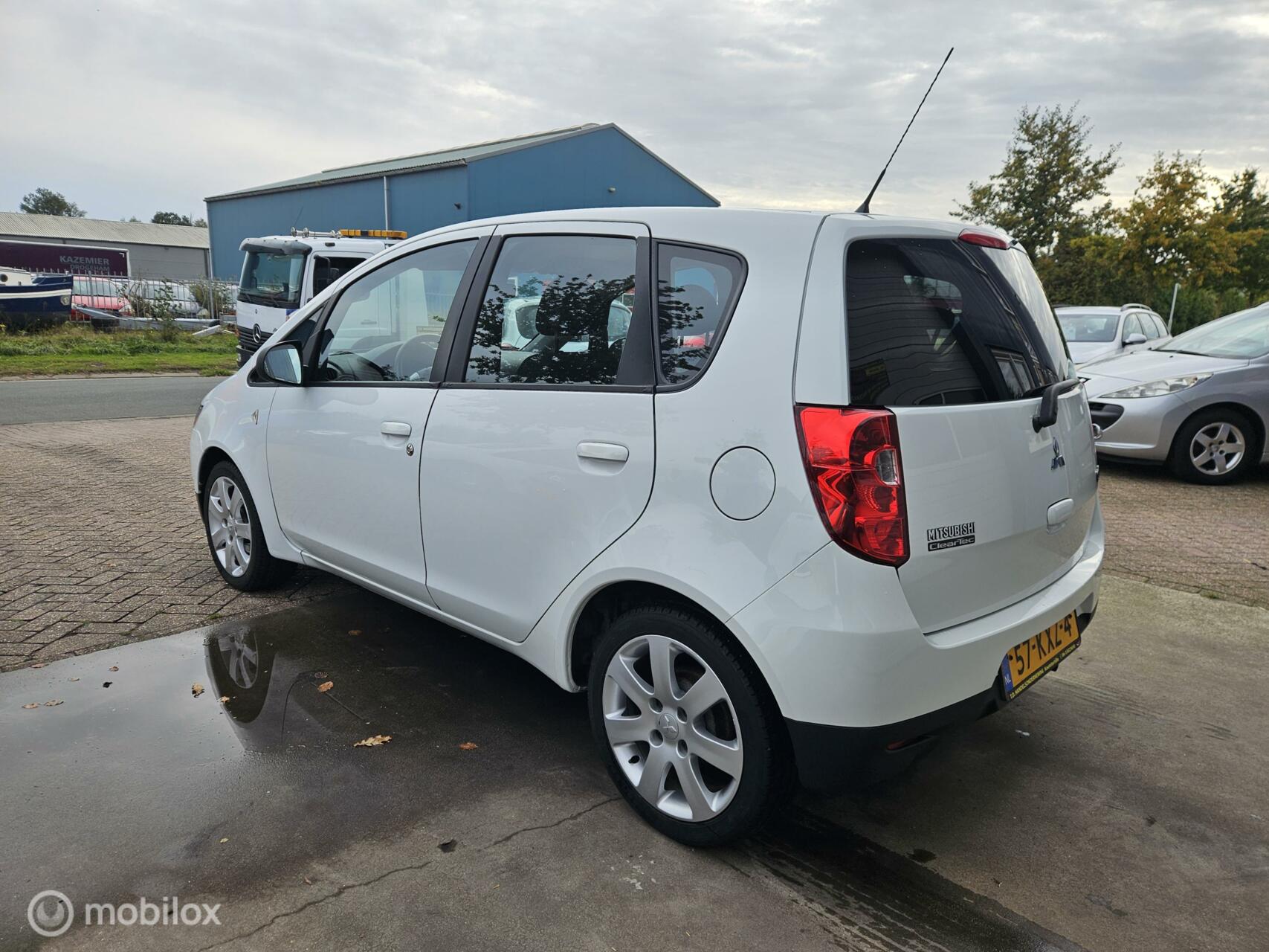 Foto van Mitsubishi Colt
