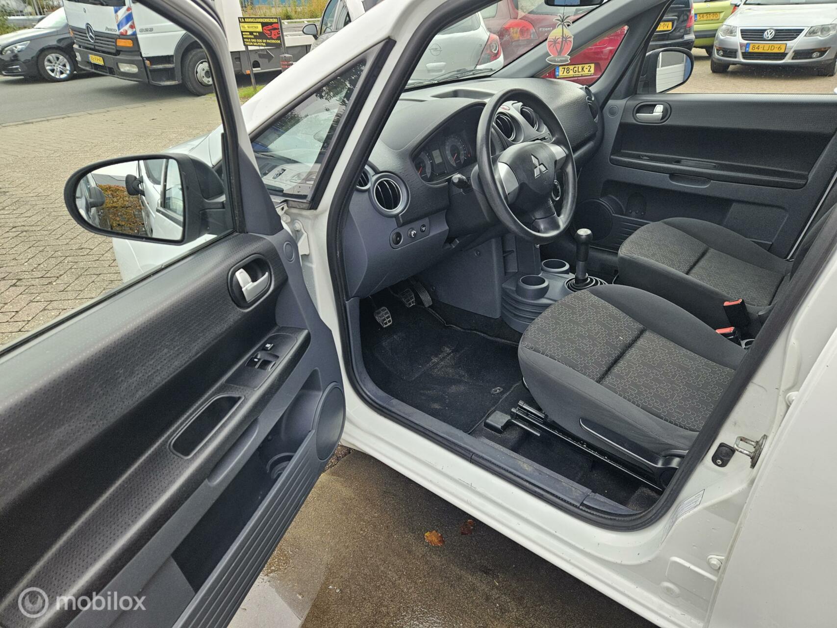 Foto van Mitsubishi Colt