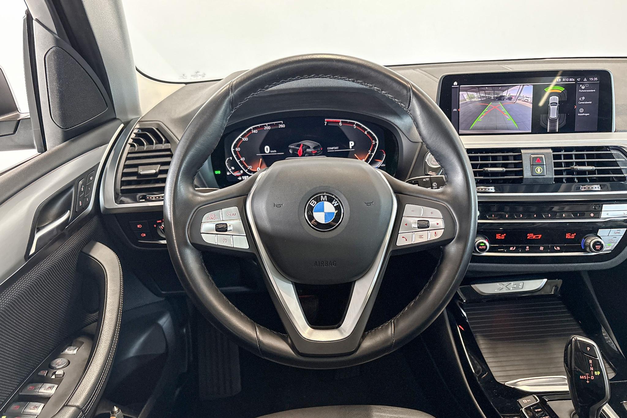 Foto van BMW X3 Xdrive20i