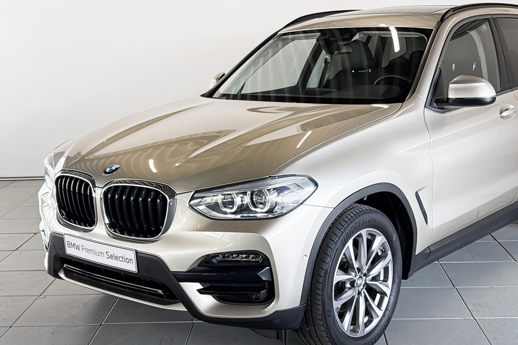 Foto van BMW X3 Xdrive20i