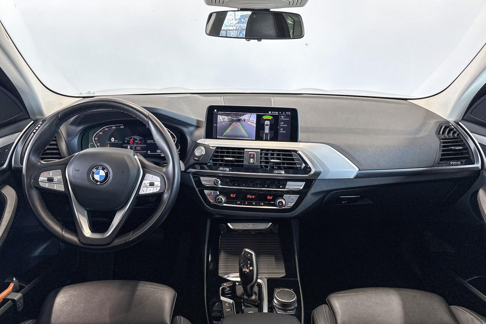 Foto van BMW X3 Xdrive20i