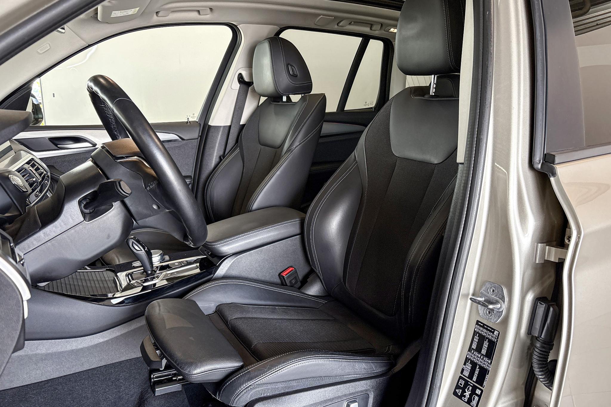Foto van BMW X3 Xdrive20i