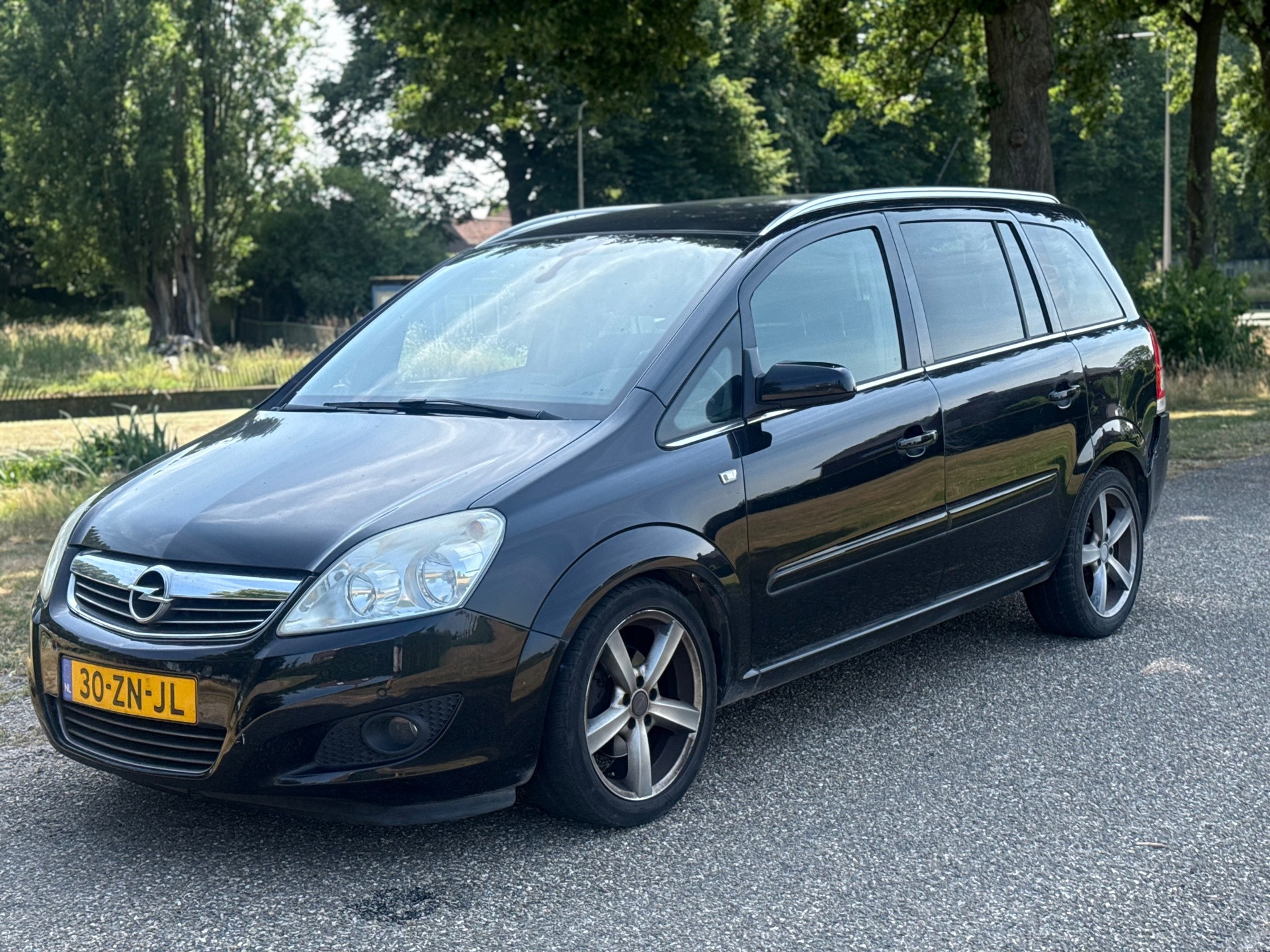 Opel Zafira 1.8 Cosmo|Airco|7 persoons |Apk 2008 - voorkant