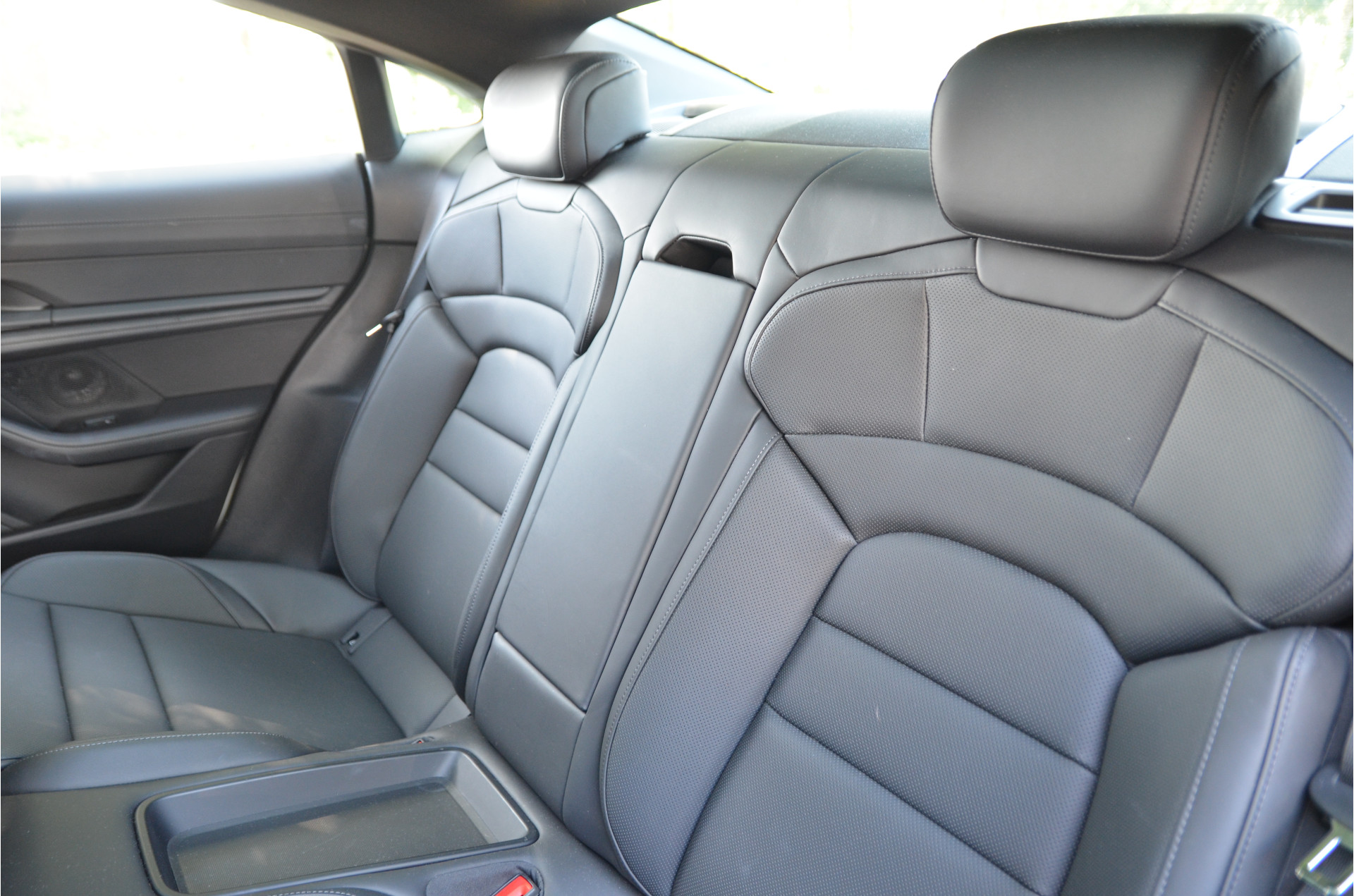 Foto van Porsche Taycan 4s