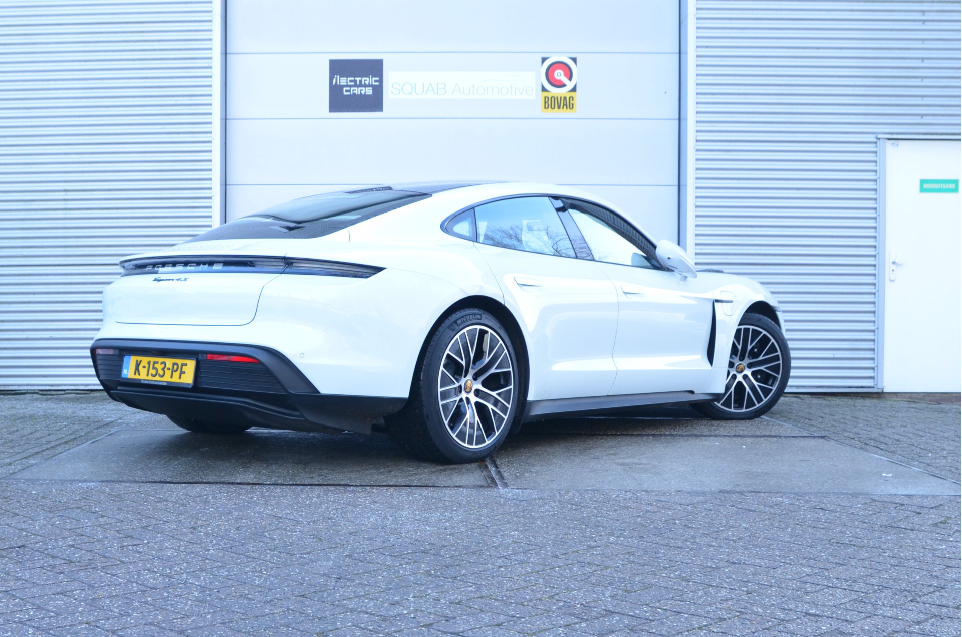 Foto van Porsche Taycan 4s