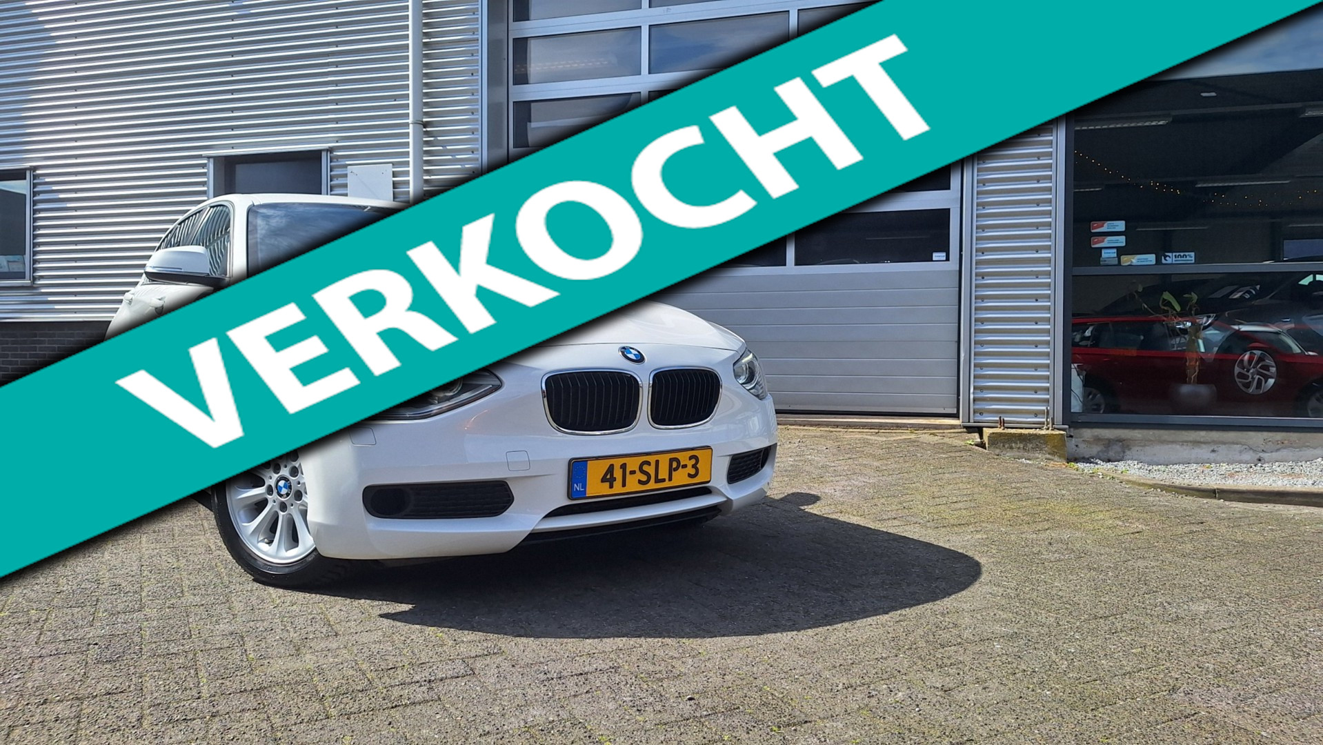 BMW 1er Reihe 116i 2011 - voorkant