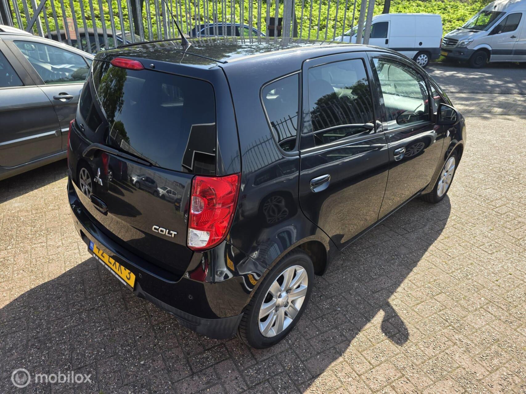 Foto van Mitsubishi Mitsubishi Colt