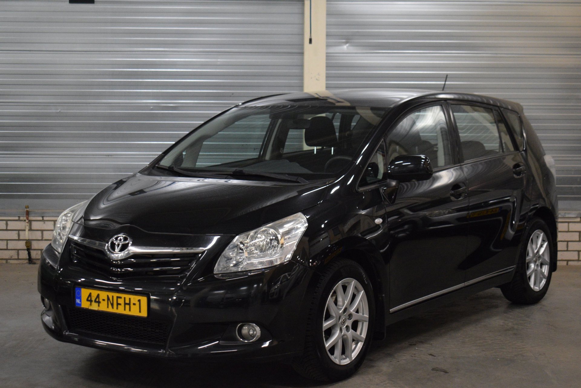 Toyota Toyota Verso 1.8 VVT-i Business Limited Vol Automaat + Navigatie|Bluetooth|Camera|Panoramadak|Trekhaak| 2010 - voorkant