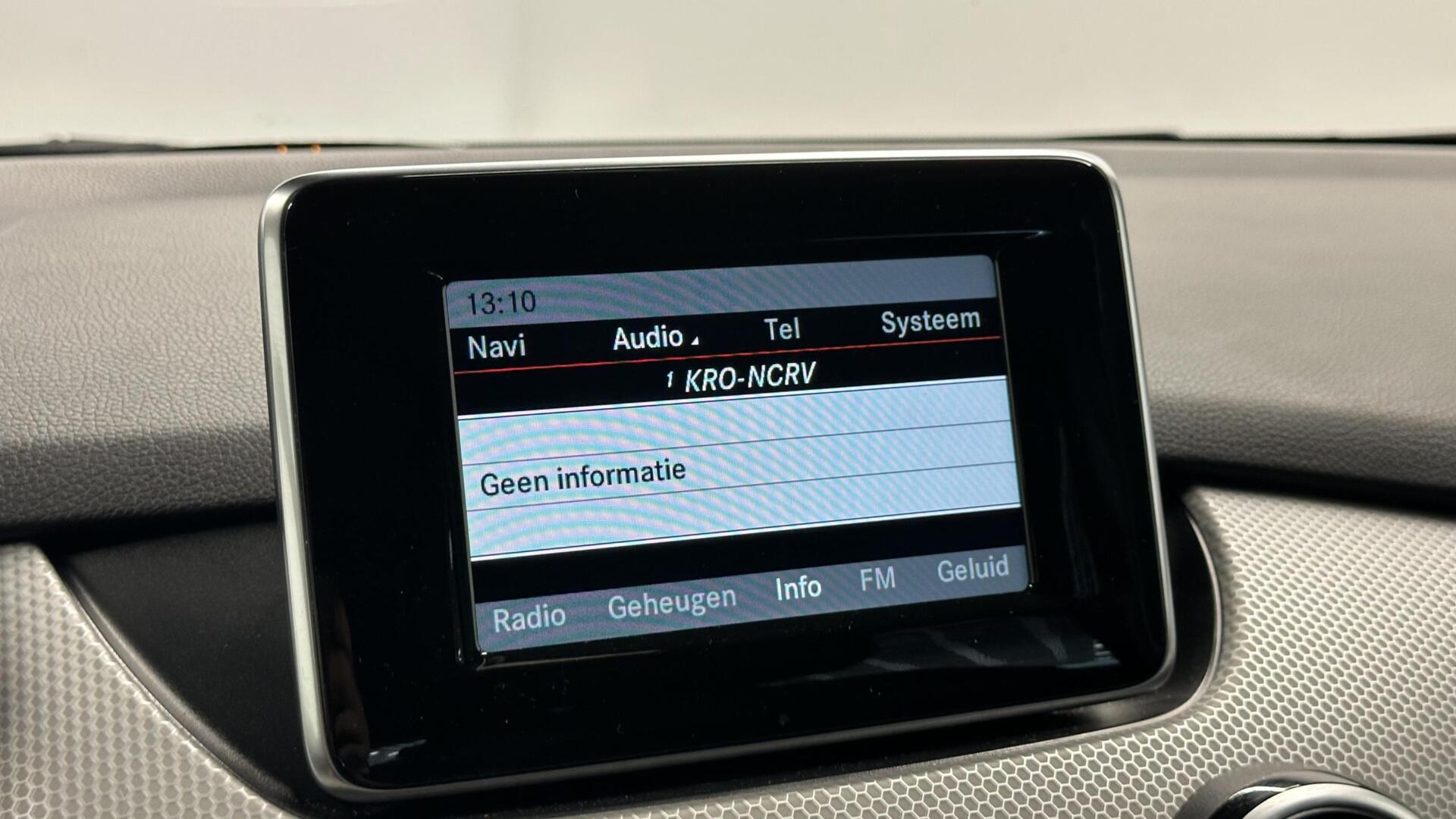 Foto van Mercedes-Benz B 180