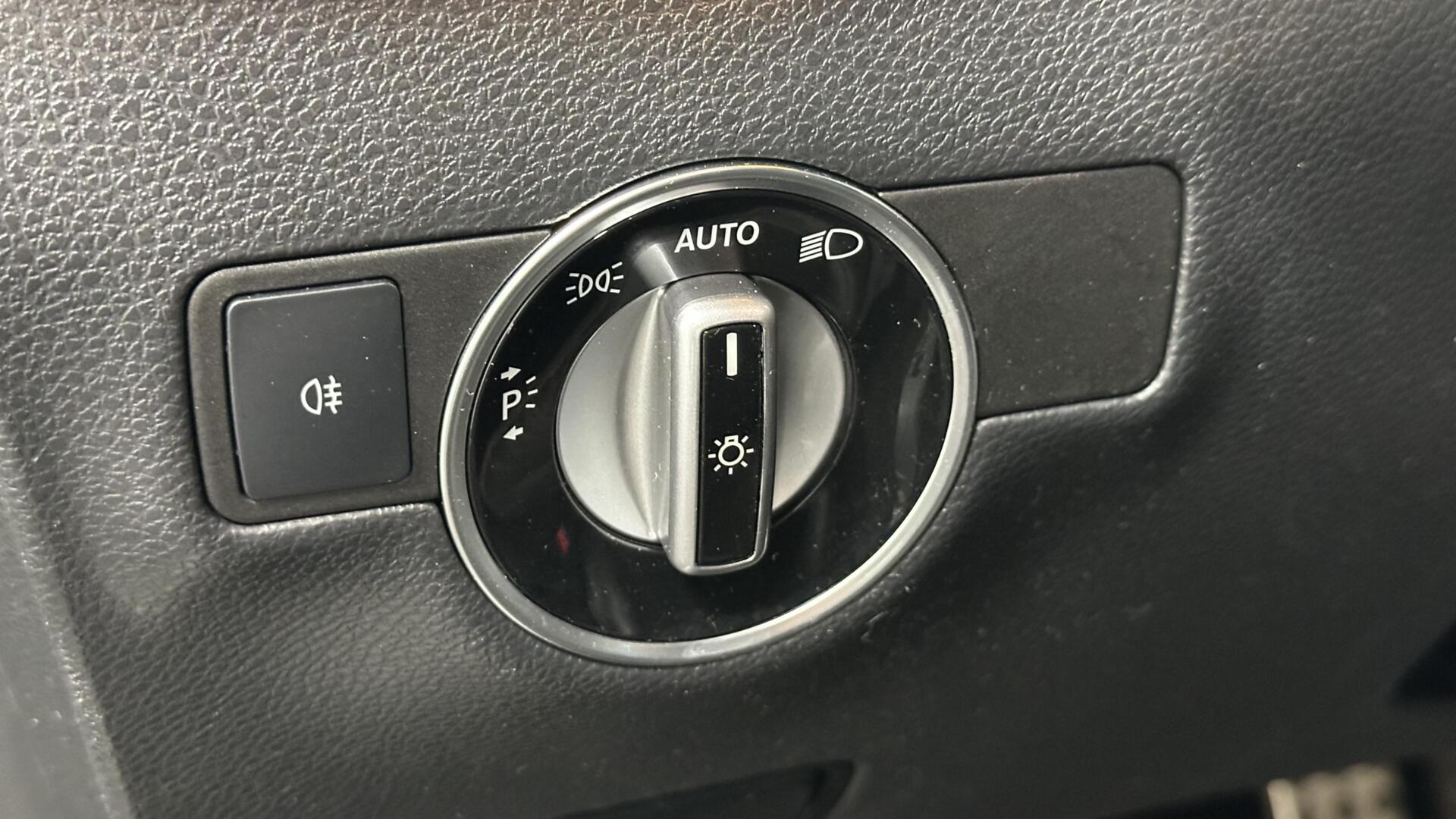 Foto van Mercedes-Benz B 180